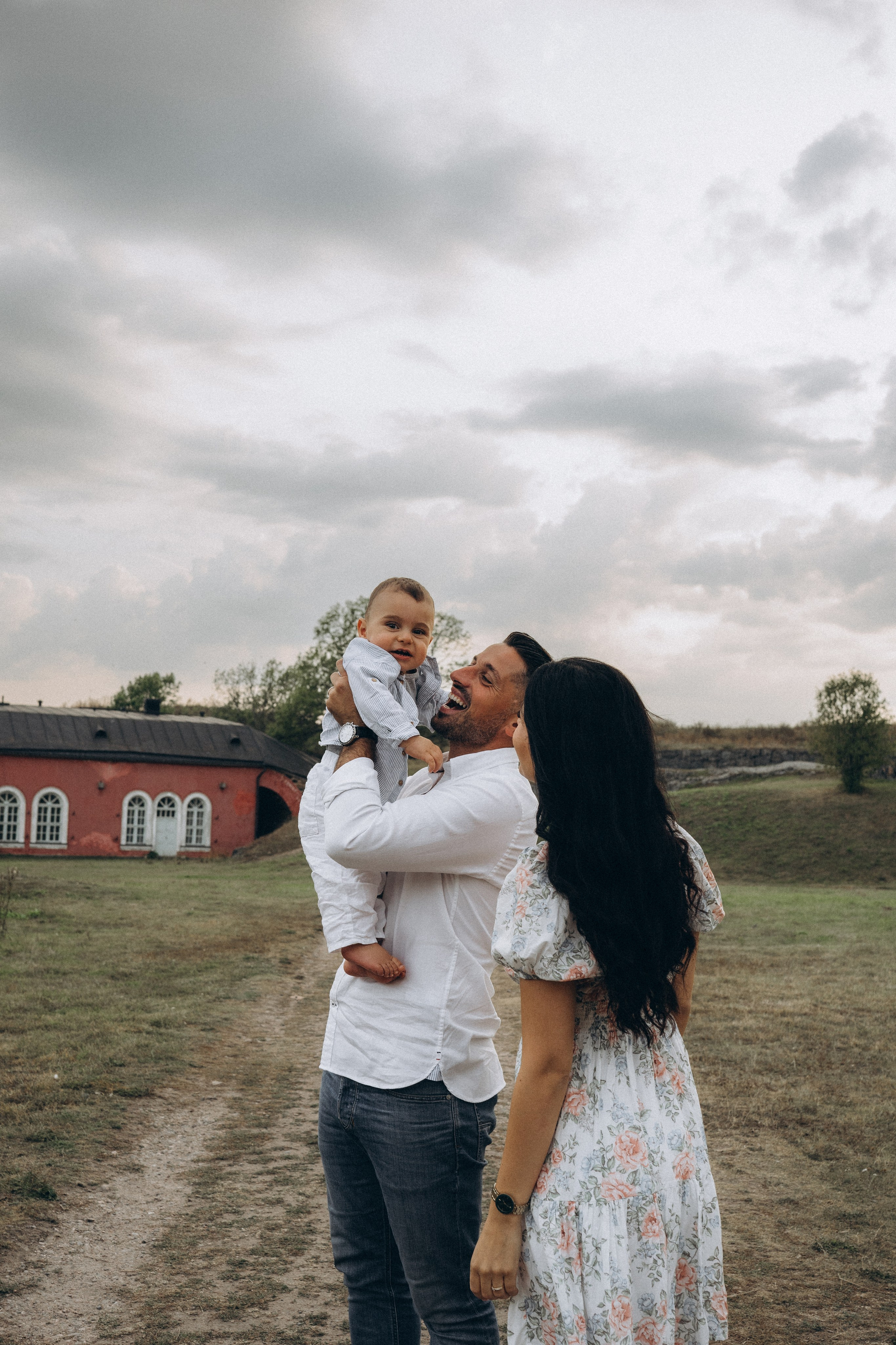 Summer. Wedding and portrait photographer in Helsinki Vickan O