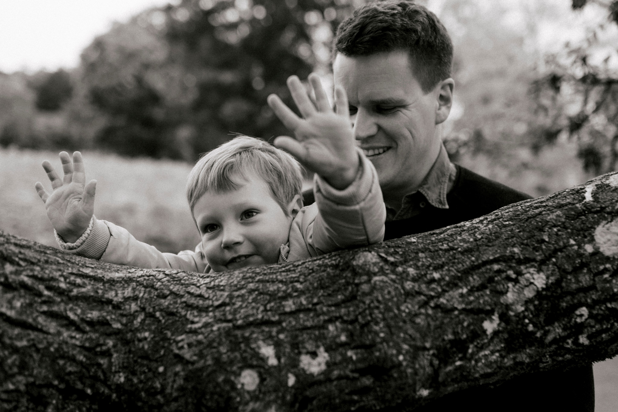 Polina Sobol — family & documentary photographer in Bern. Outdoor & urban photo sessions for families, kids and couples