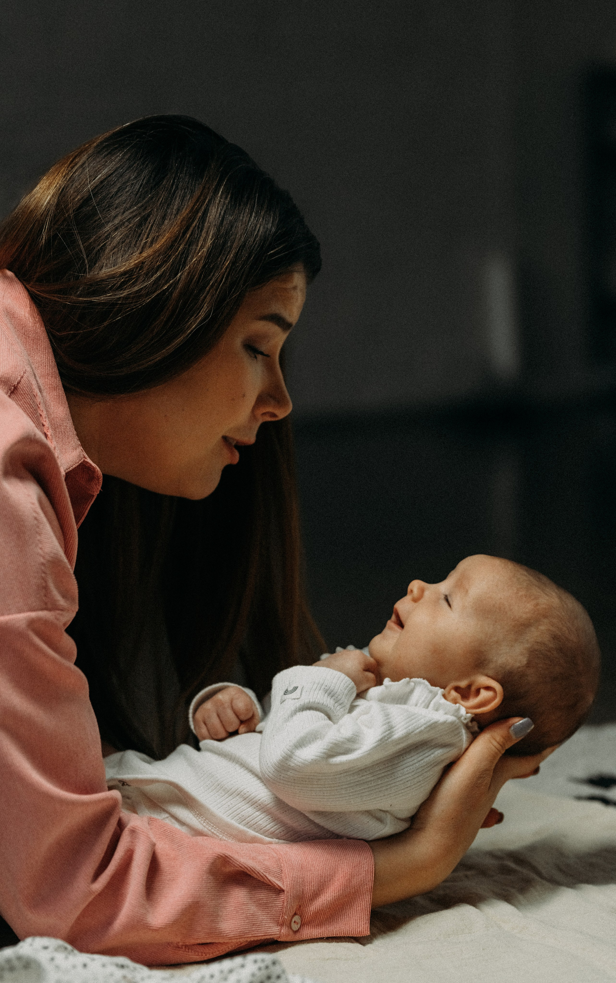 Family, bnw, photoshoot. Wedding and portrait photographer in Helsinki Vickan O