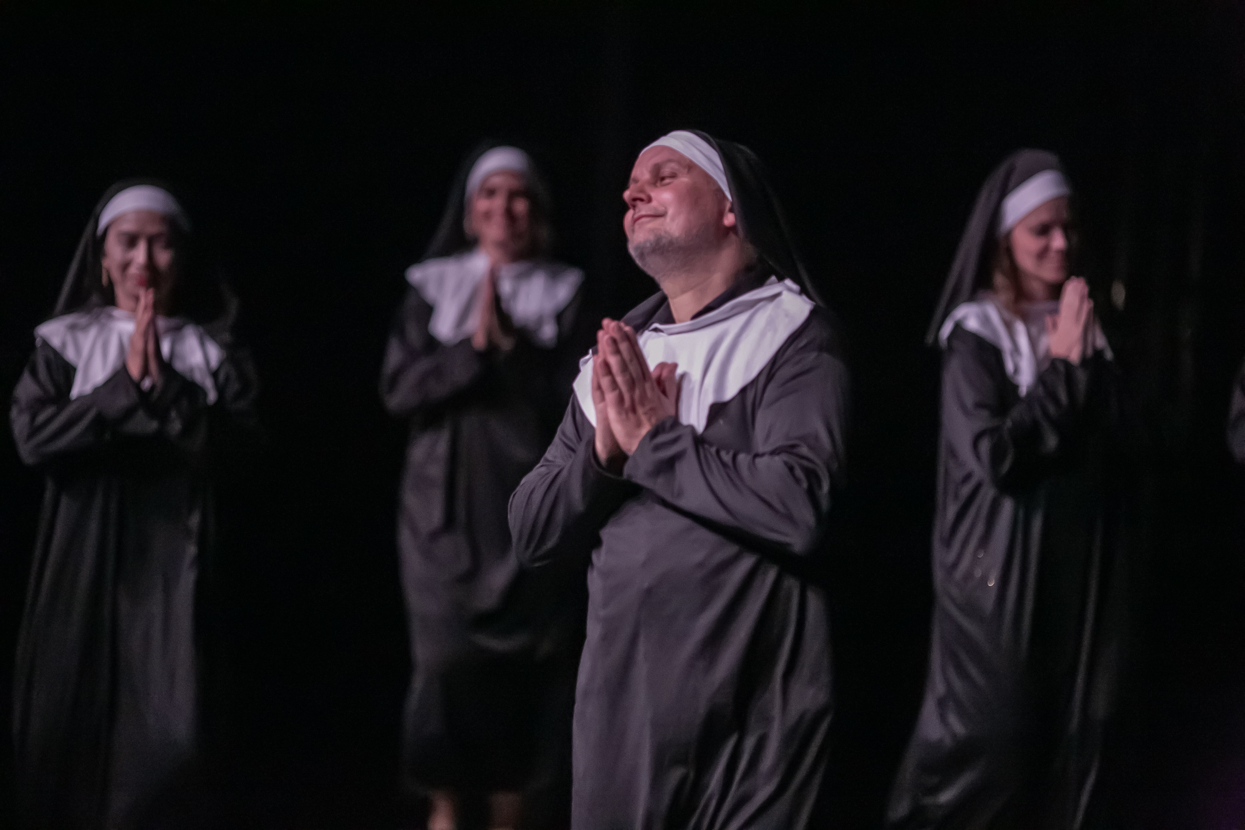 PLANET DANCE SPECTAKLE 2025. Portret photographer in Switzerland Artur Magpie