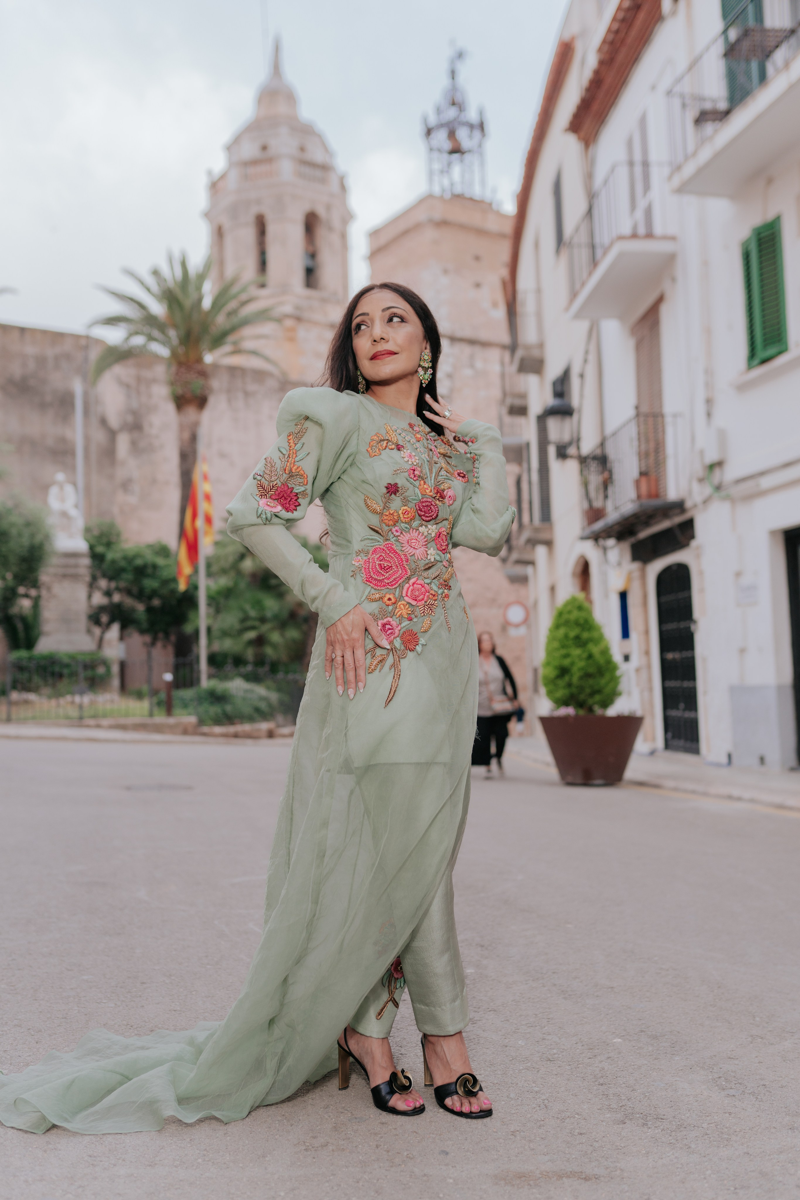 Barcelona Wow Dress Rental Luxury Photoshoot. DiaFoto — Wow Photographer in Barcelona | Premium Barcelona Photoshoot Experience