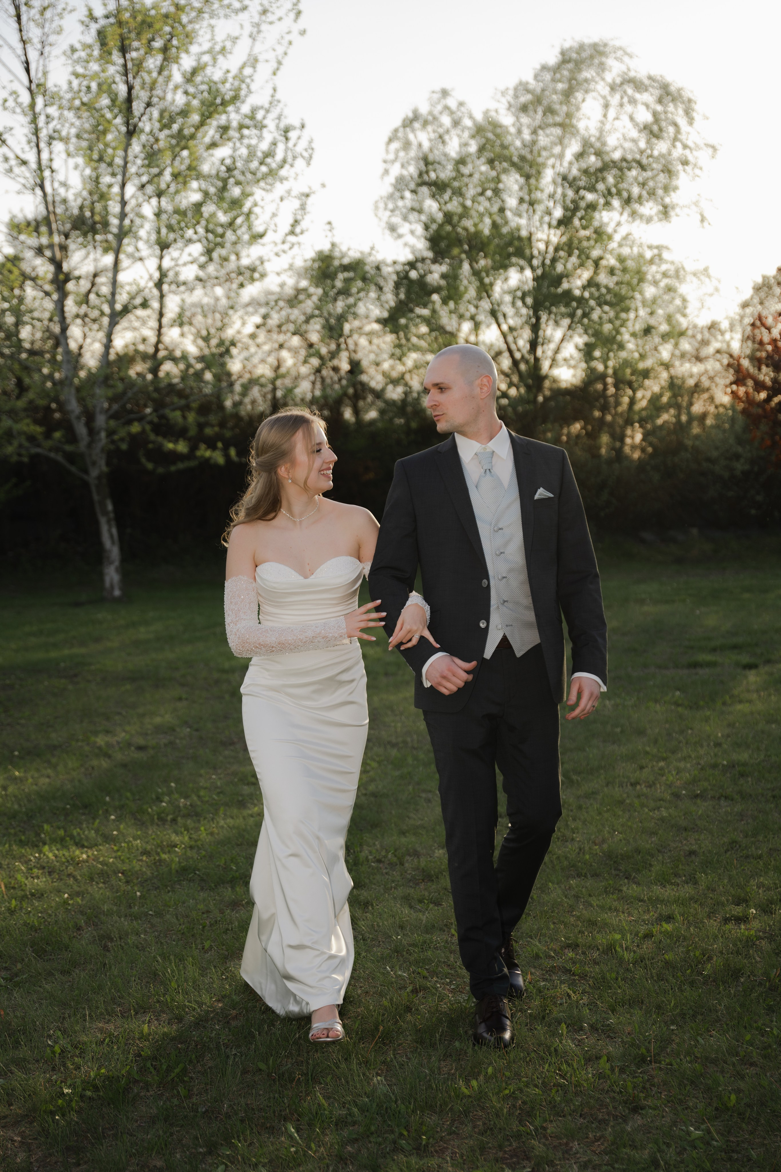 Eszti + Márk. Kezdőlap