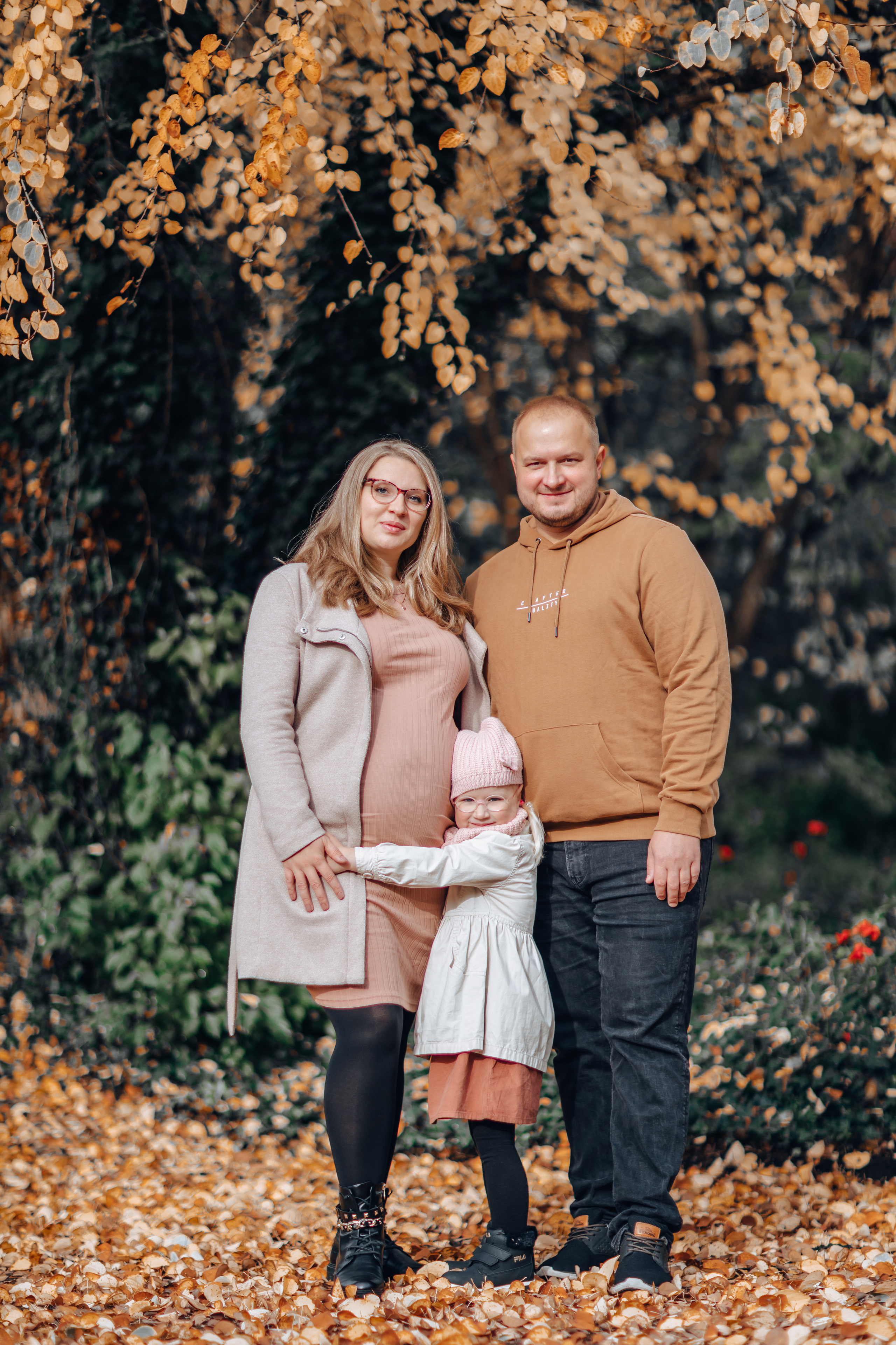 Ostpark Babybauch. Hochzeitsfotograf München Taufe Familienfotograf Tanja Mauke