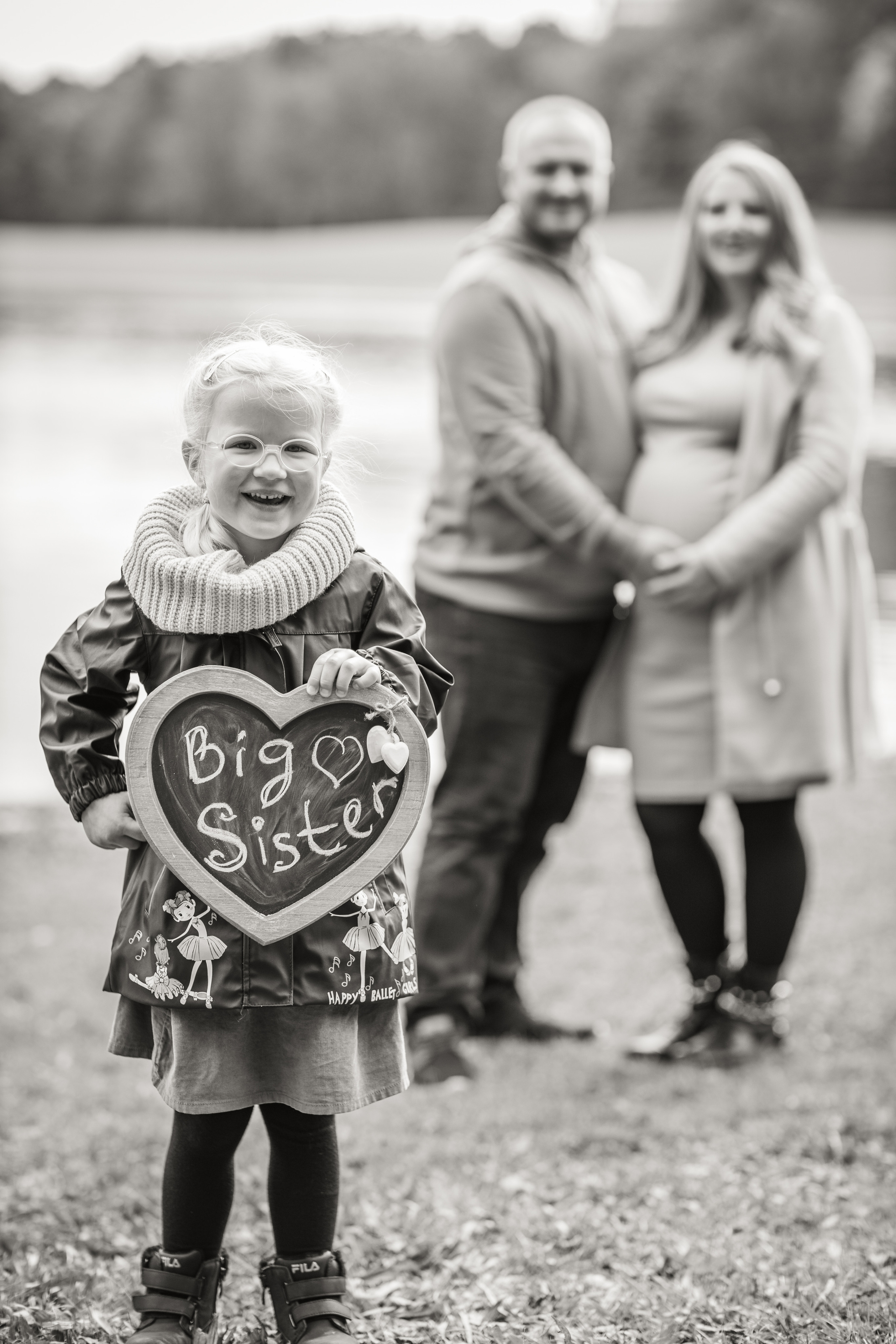 Ostpark Babybauch. Hochzeitsfotograf München Taufe Familienfotograf Tanja Mauke
