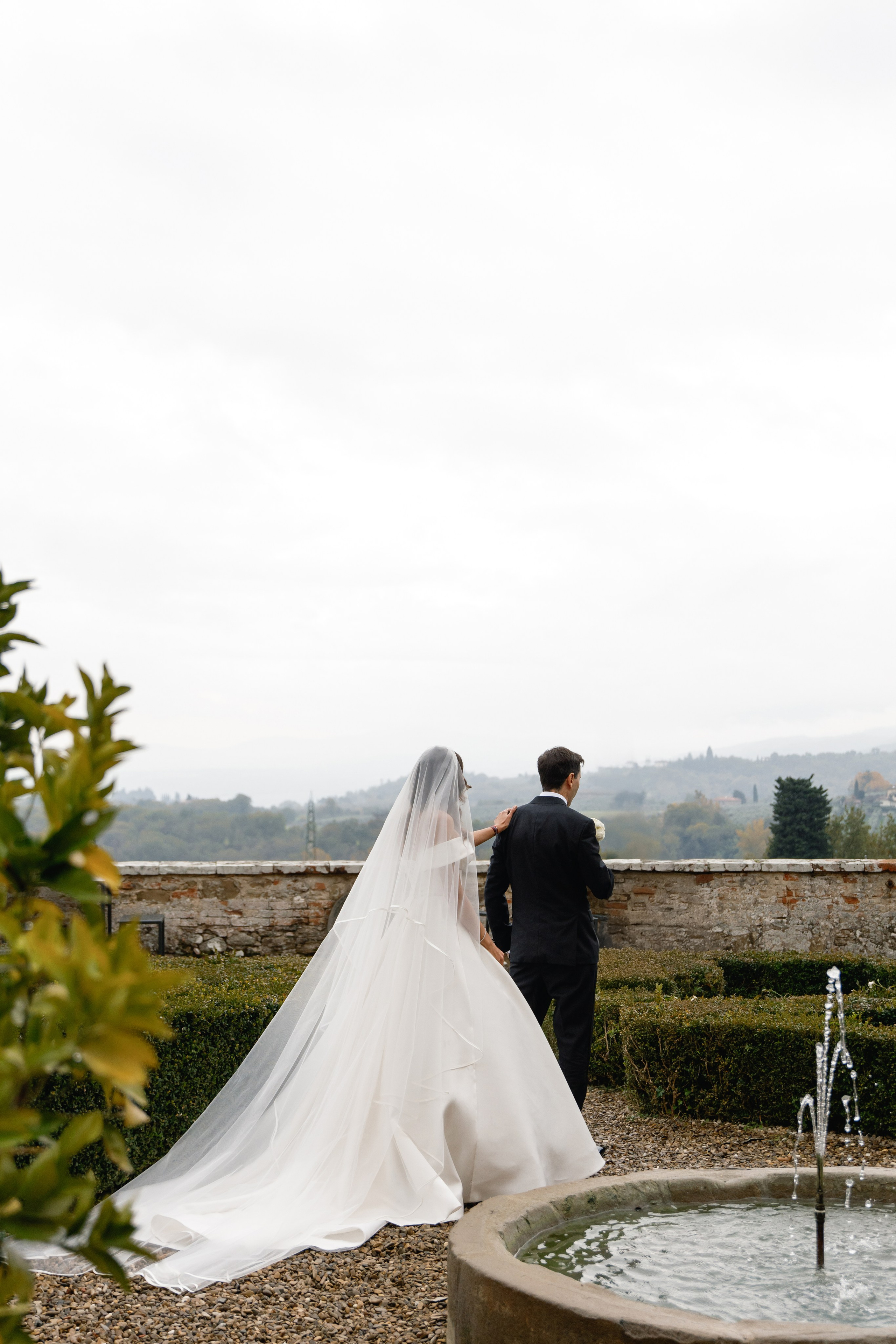 Destination wedding Photographer Italy Tuscany Rome Como Umbria. Wedding Photographer Rome Tuscany Como Sicily Puglia Amalfy Italy- Oksana Savenchuk