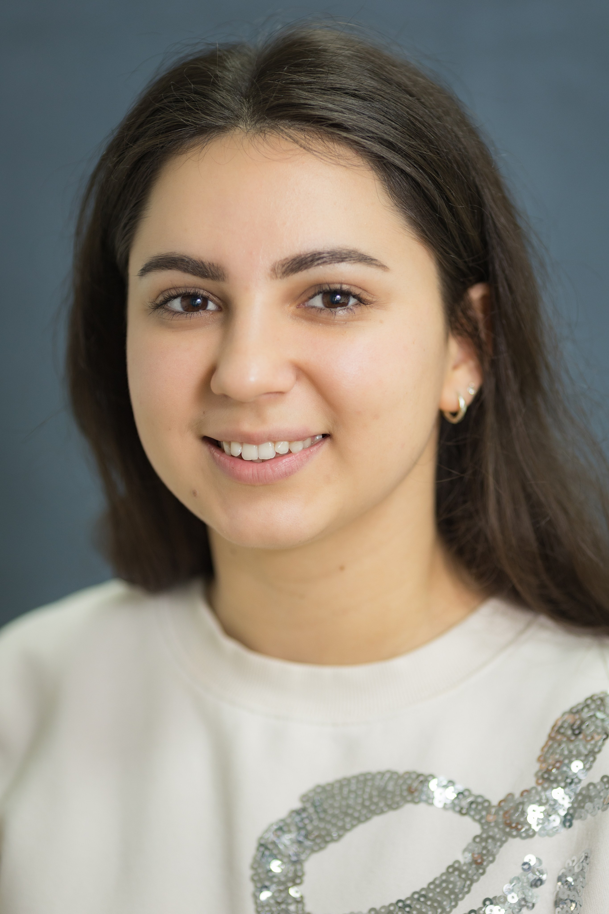 Schüler. Adelya Tomin