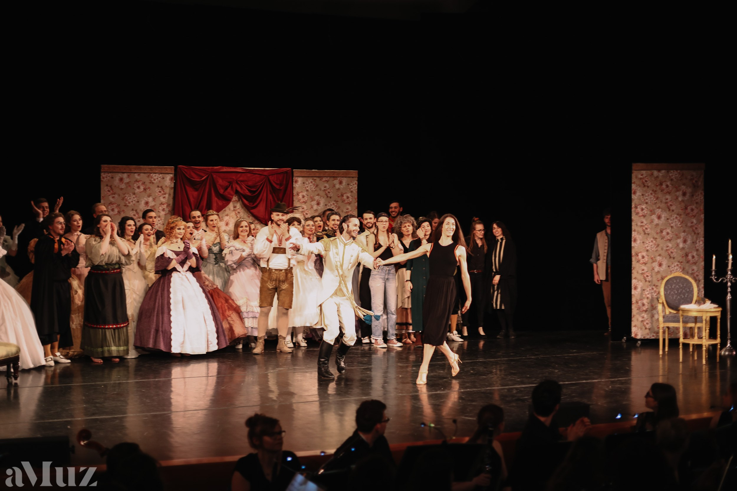 Opera Łąkowa. Fotograf Ślubny Warszawa - Sesje Biznesowe Rodzinne Eventy