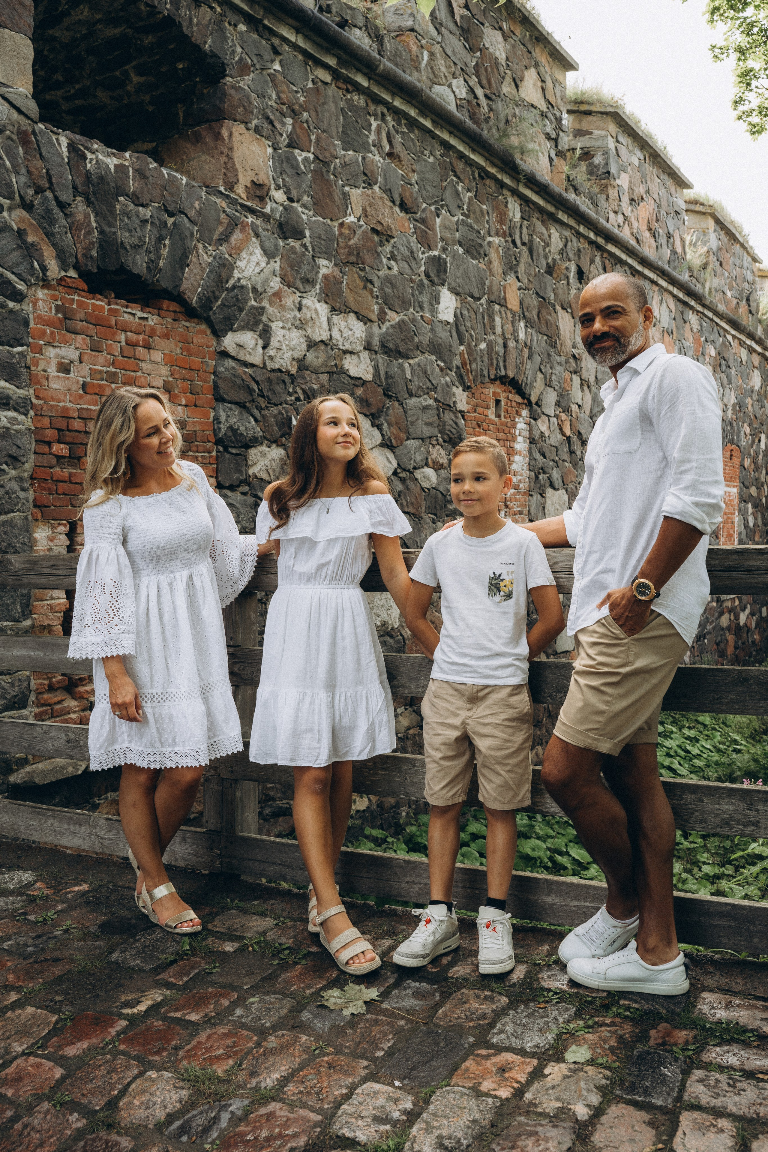 Suomenlinna. Wedding and portrait photographer in Helsinki Vickan O