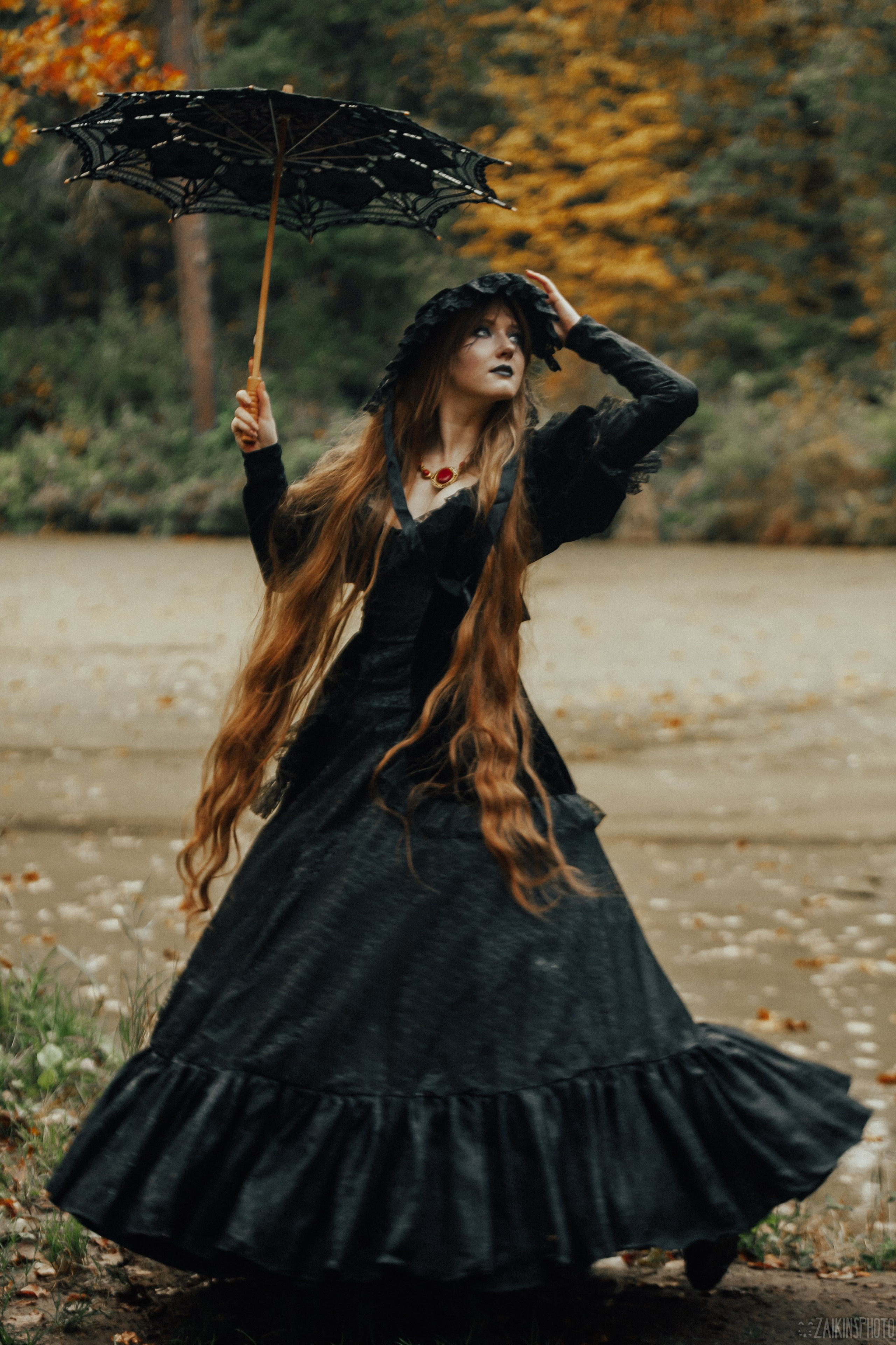 The Dark Autumn. Main