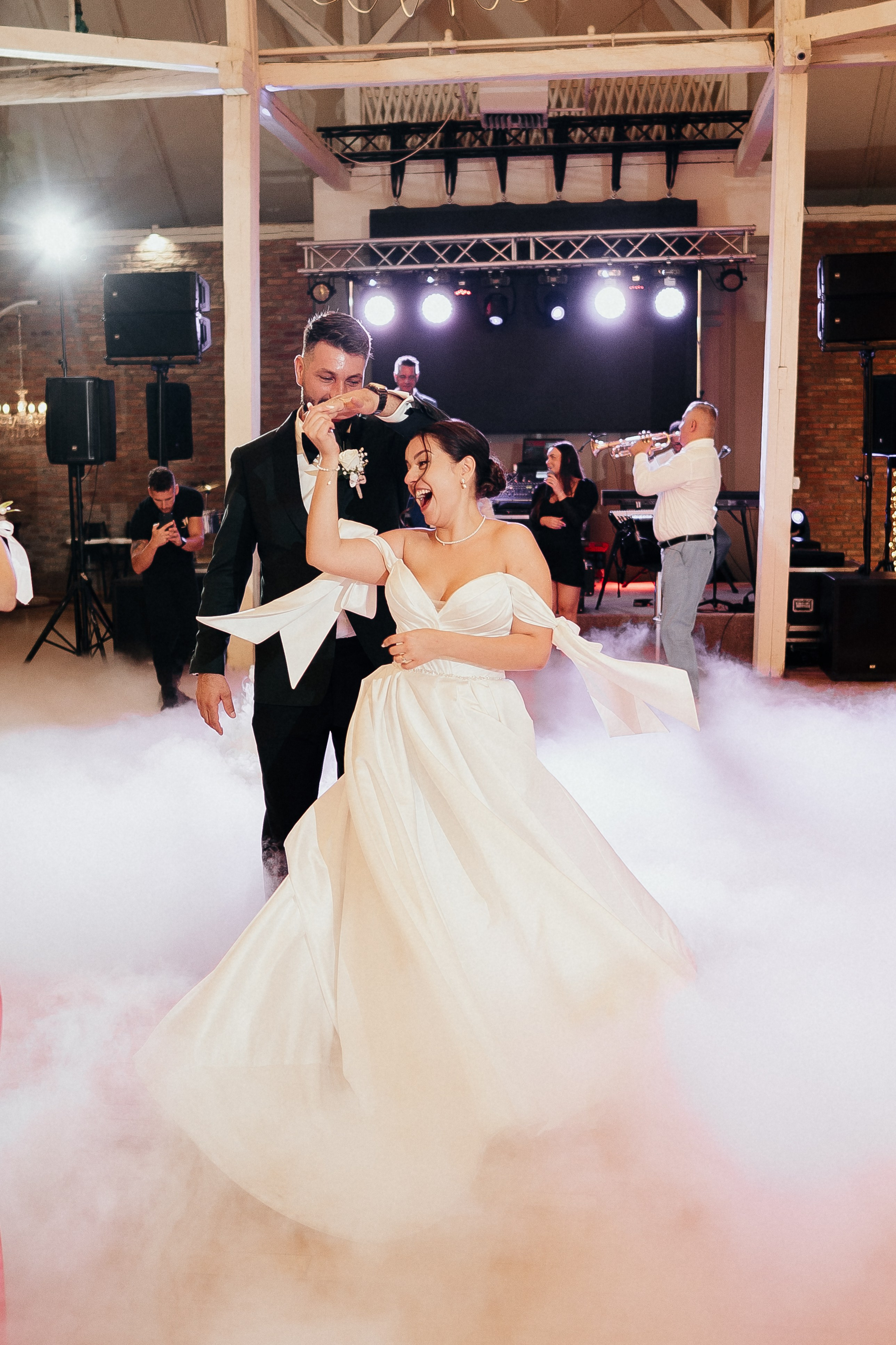 Andreea & Constantin. Ionutdraganfoto.com