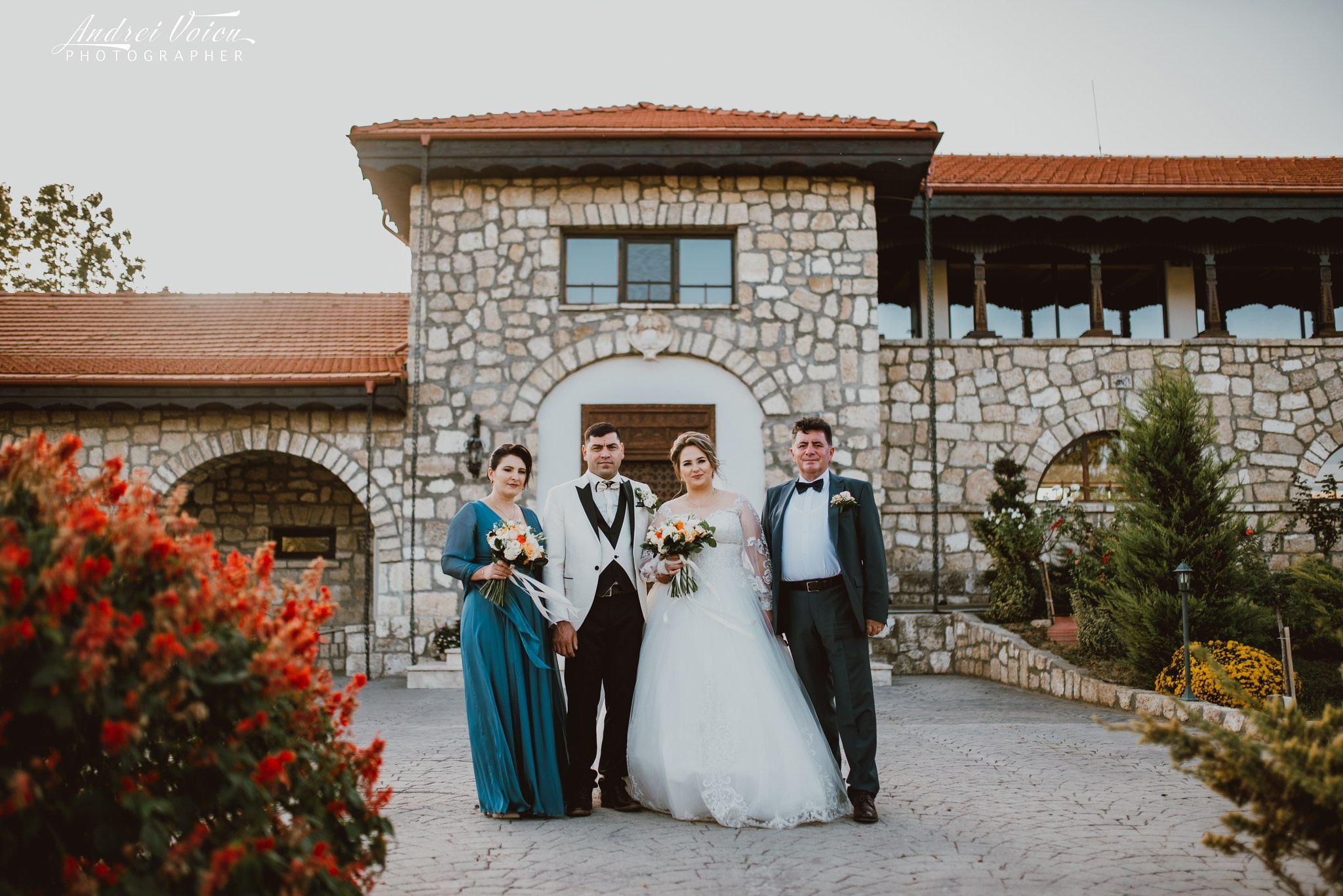 Fotografia de nuntă. Andrei Voicu Fotograf. Povești nescrise, surprinse atent