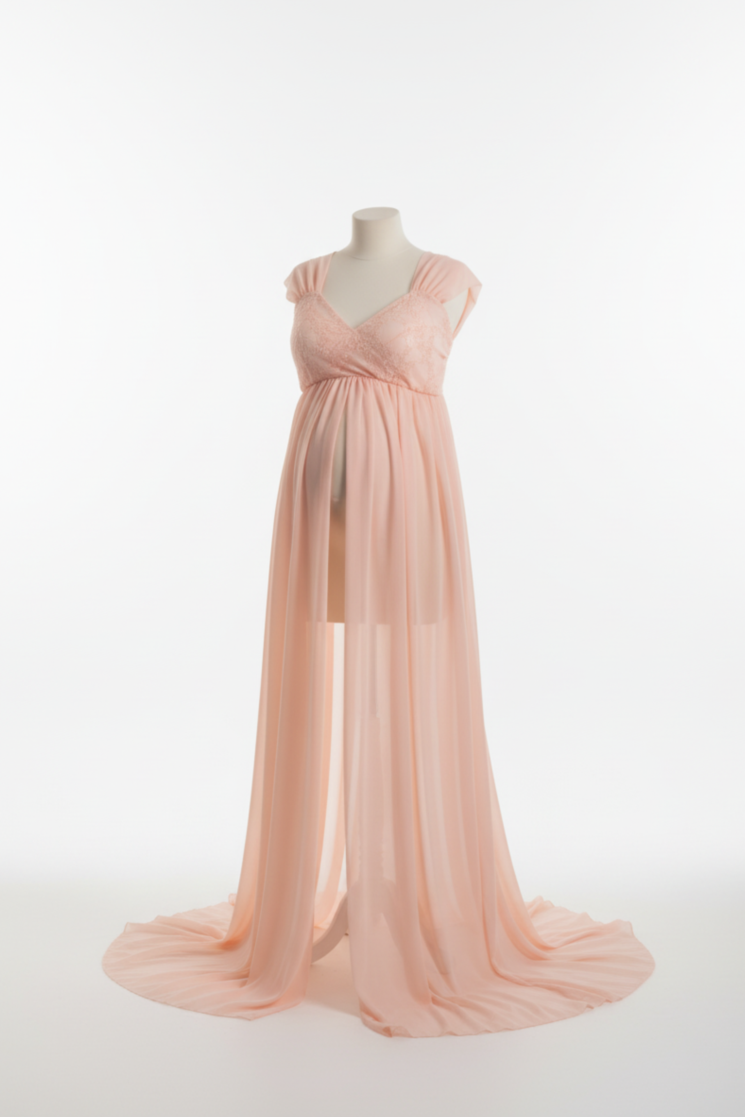 Maternity Wardrobe — Dresses Included for Your Session. Family & Maternity Photographer in Dresden Tatiana Mudryak