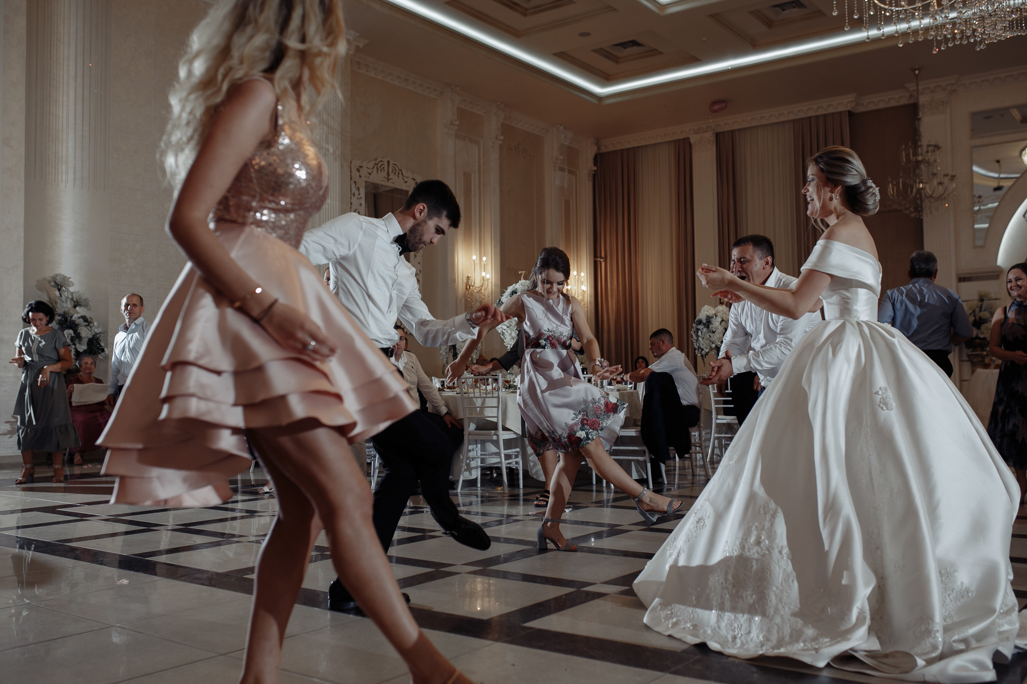 Mihai & Mihaela. Fotograf de nuntă și de familie — Dinu Bargan