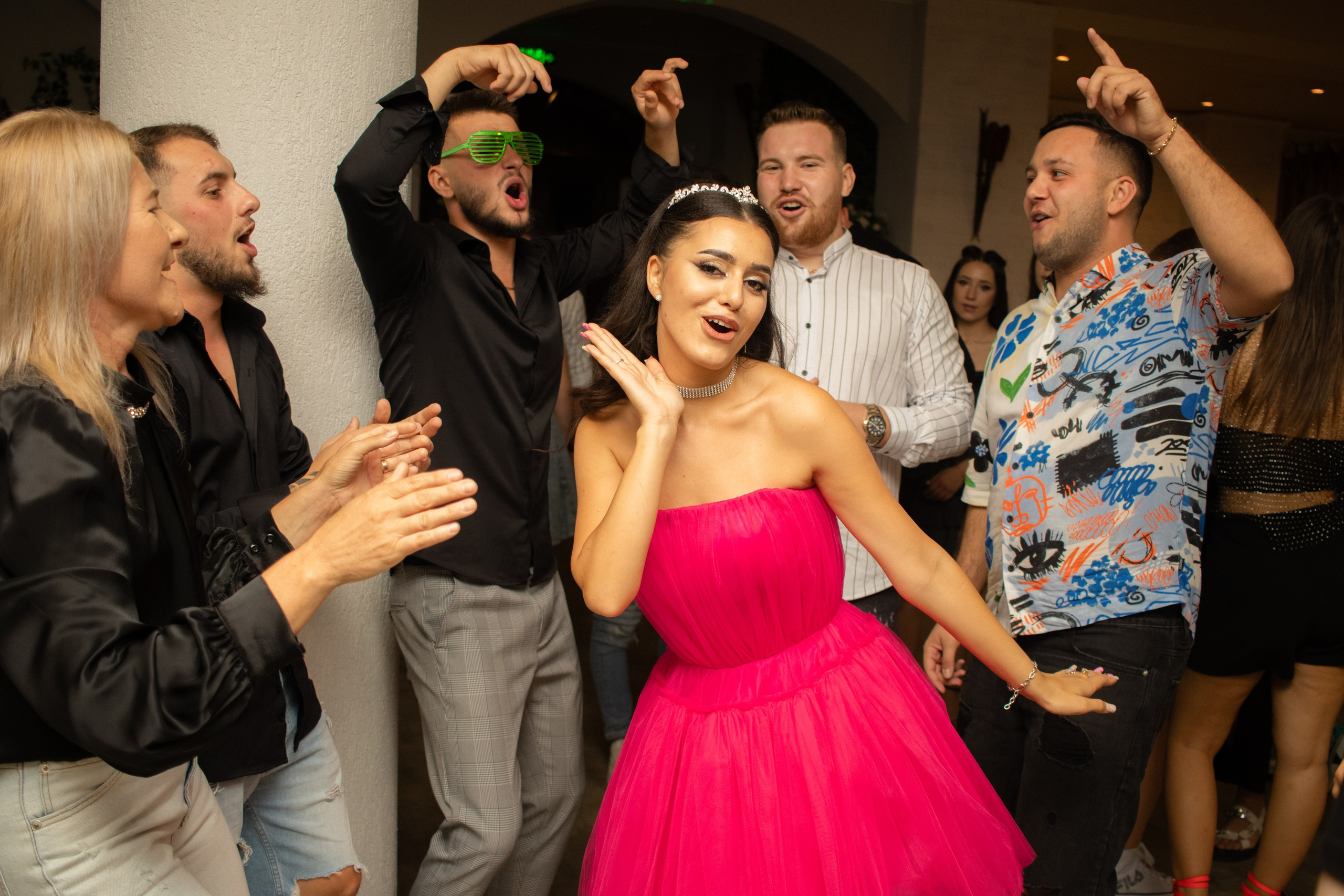 Geanina. Fotograf si videograf — evenimente si studio