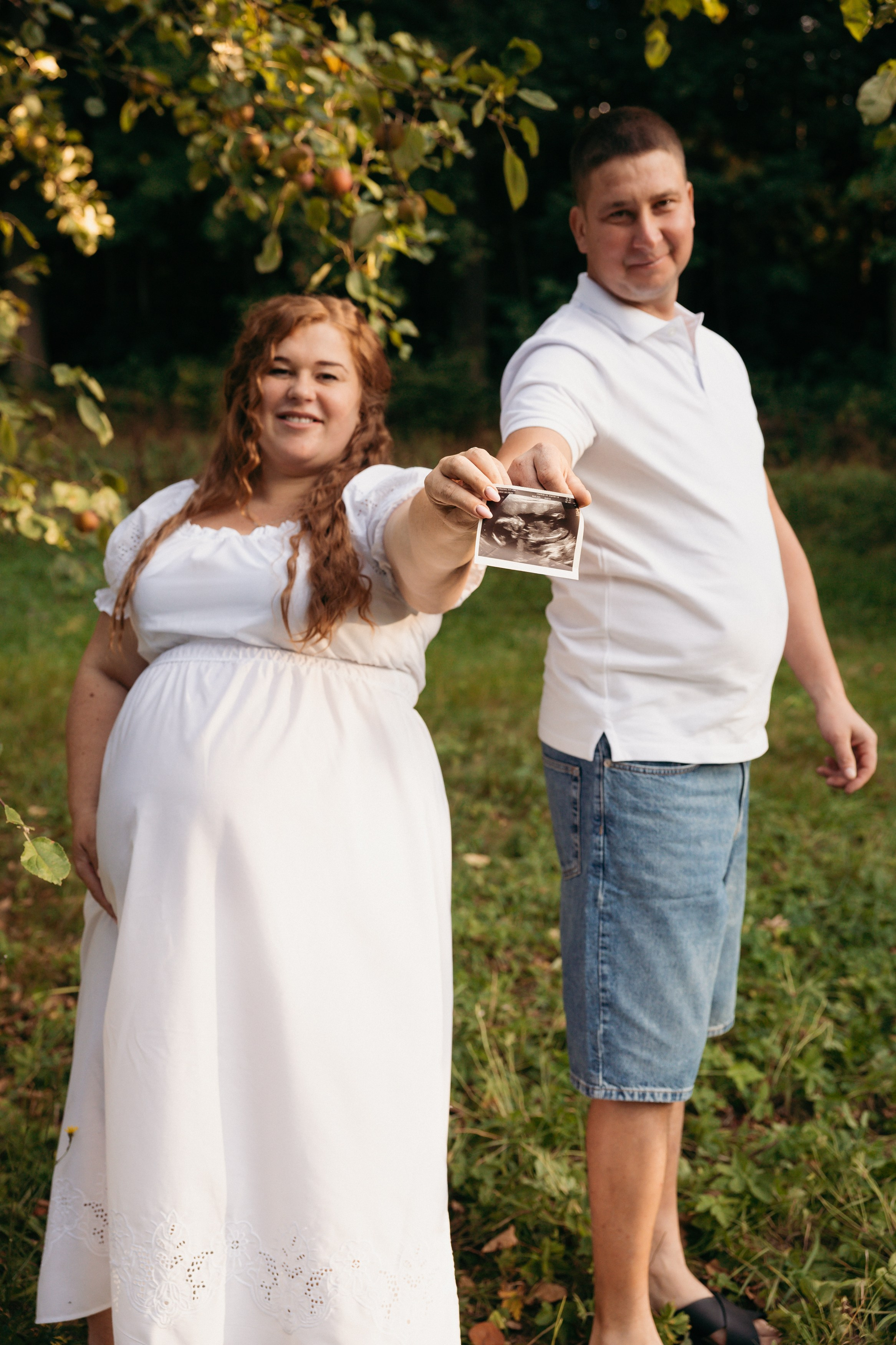 Tehotenské Focení ve přírodě. Lifestyle and Family Photographer in Pisek Oxana Telupilova