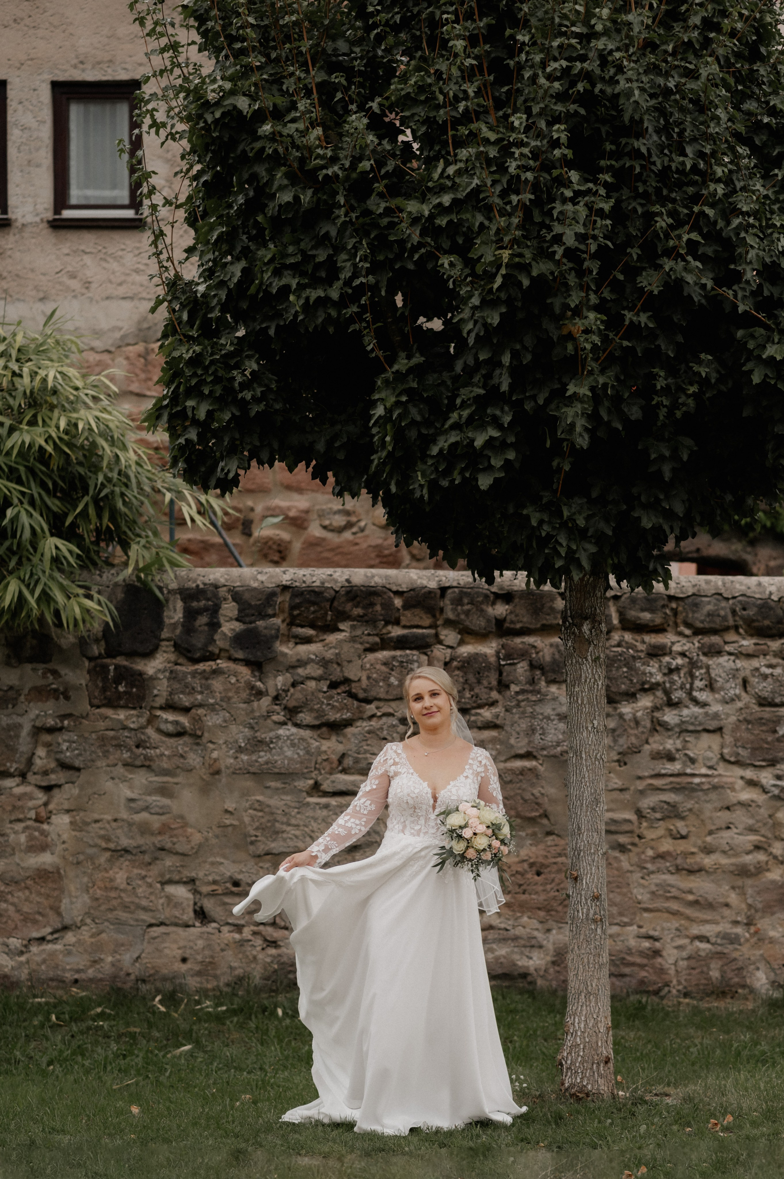 PRE-WEDDING IN WOLFRAMS-ESCHENBACH. Photographer in Nuremberg Irina Mehnert from Ansbach