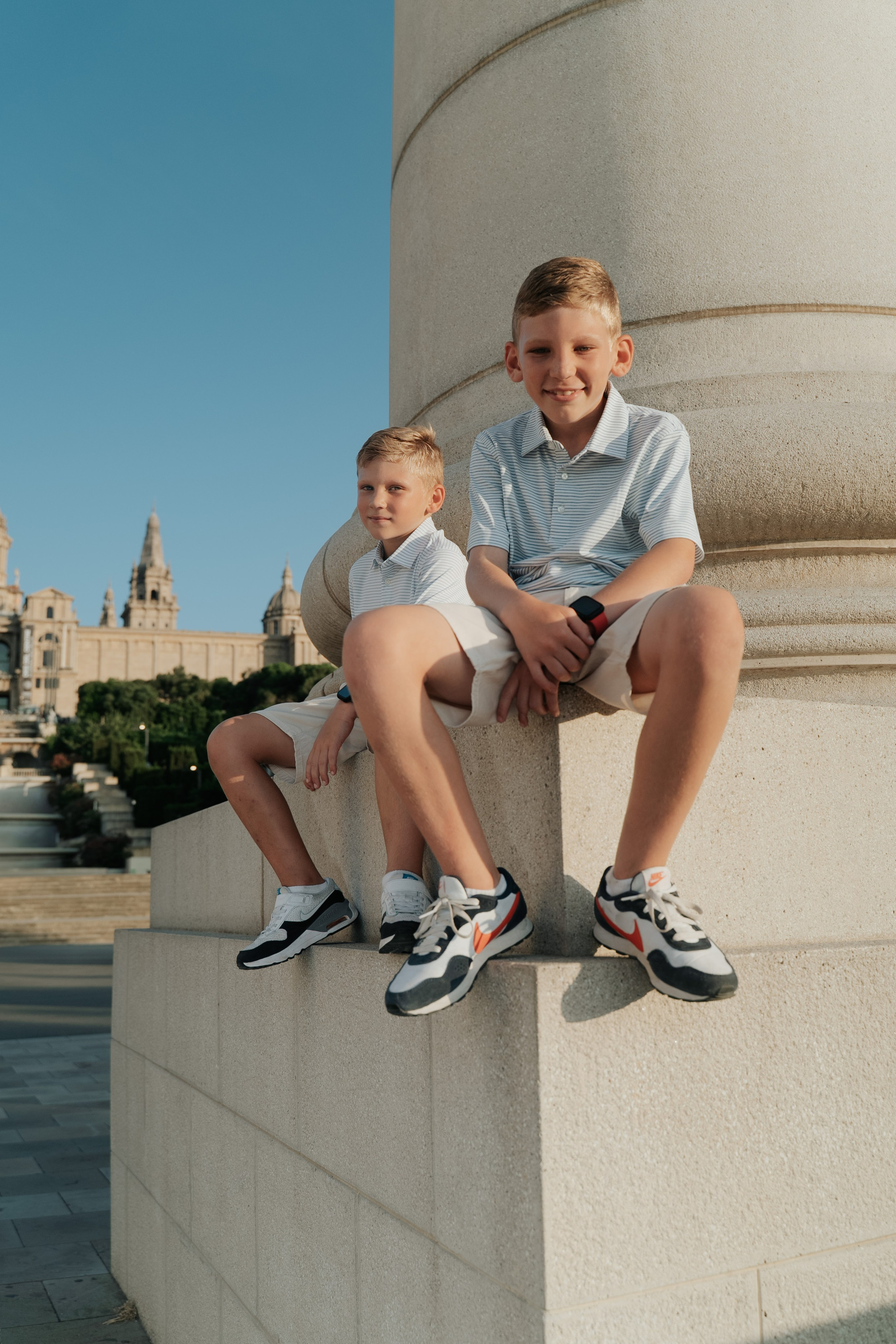 Barcelona Family Photoshoot — Family Photographer in Barcelona. DiaFoto — Wow Photographer in Barcelona | Premium Barcelona Photoshoot Experience