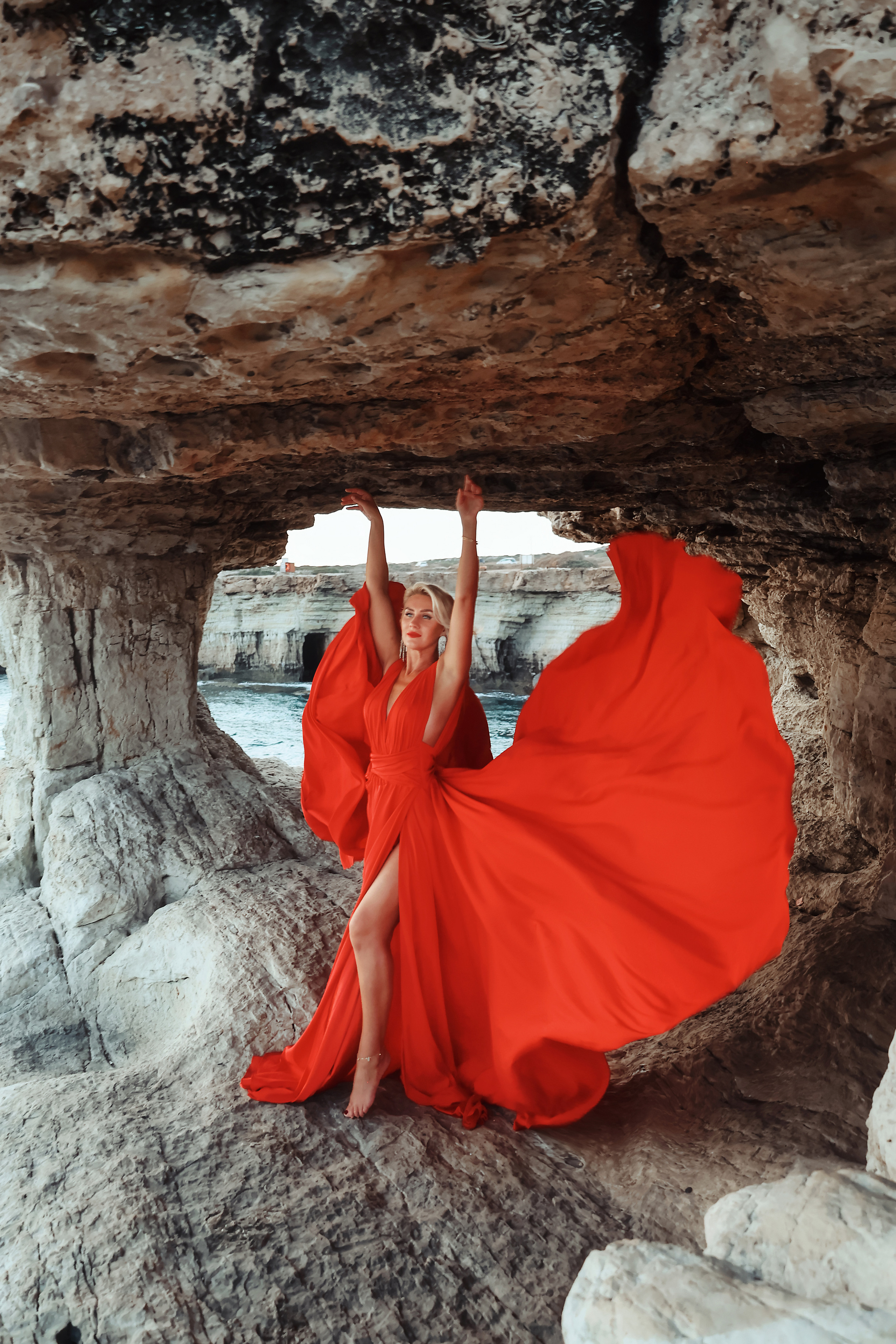 Индивидуальная фотосессия в летящем платье, Айя-Напа. Июнь, 2022. Kipriotka. Ваш фотограф на Кипре (Айя-Напа, Протарас)