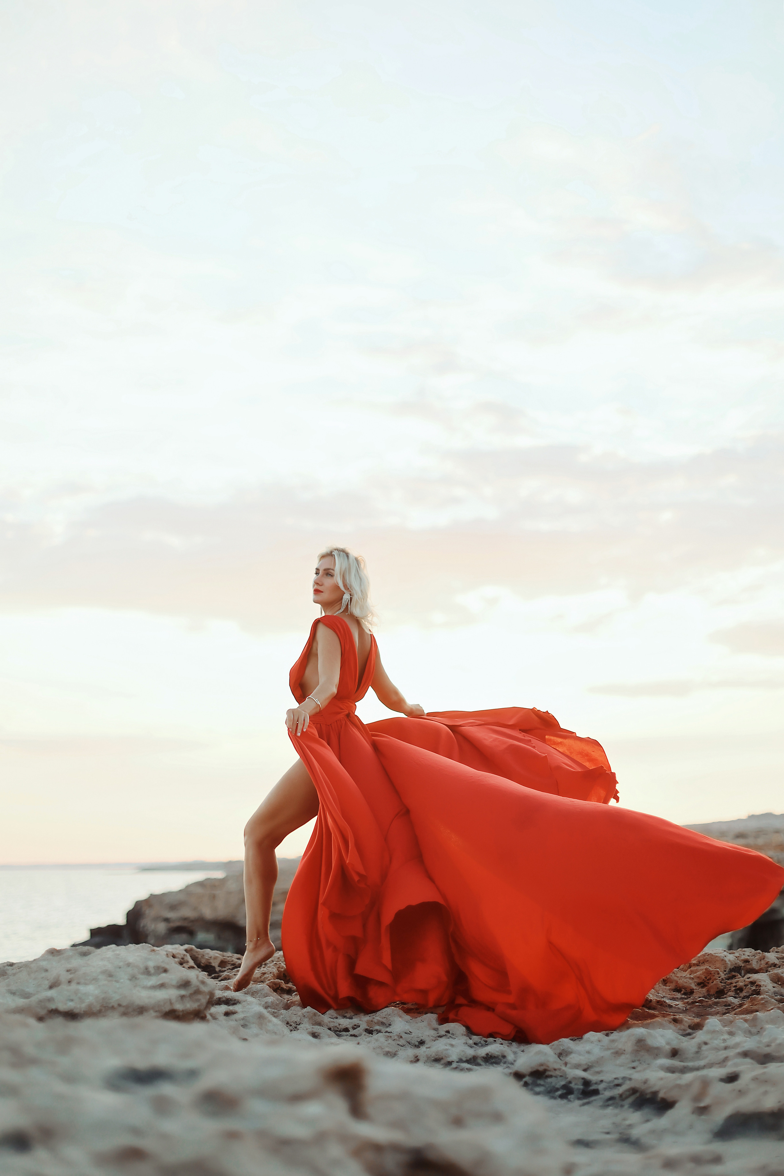 Индивидуальная фотосессия в летящем платье, Айя-Напа. Июнь, 2022. Kipriotka. Ваш фотограф на Кипре (Айя-Напа, Протарас)