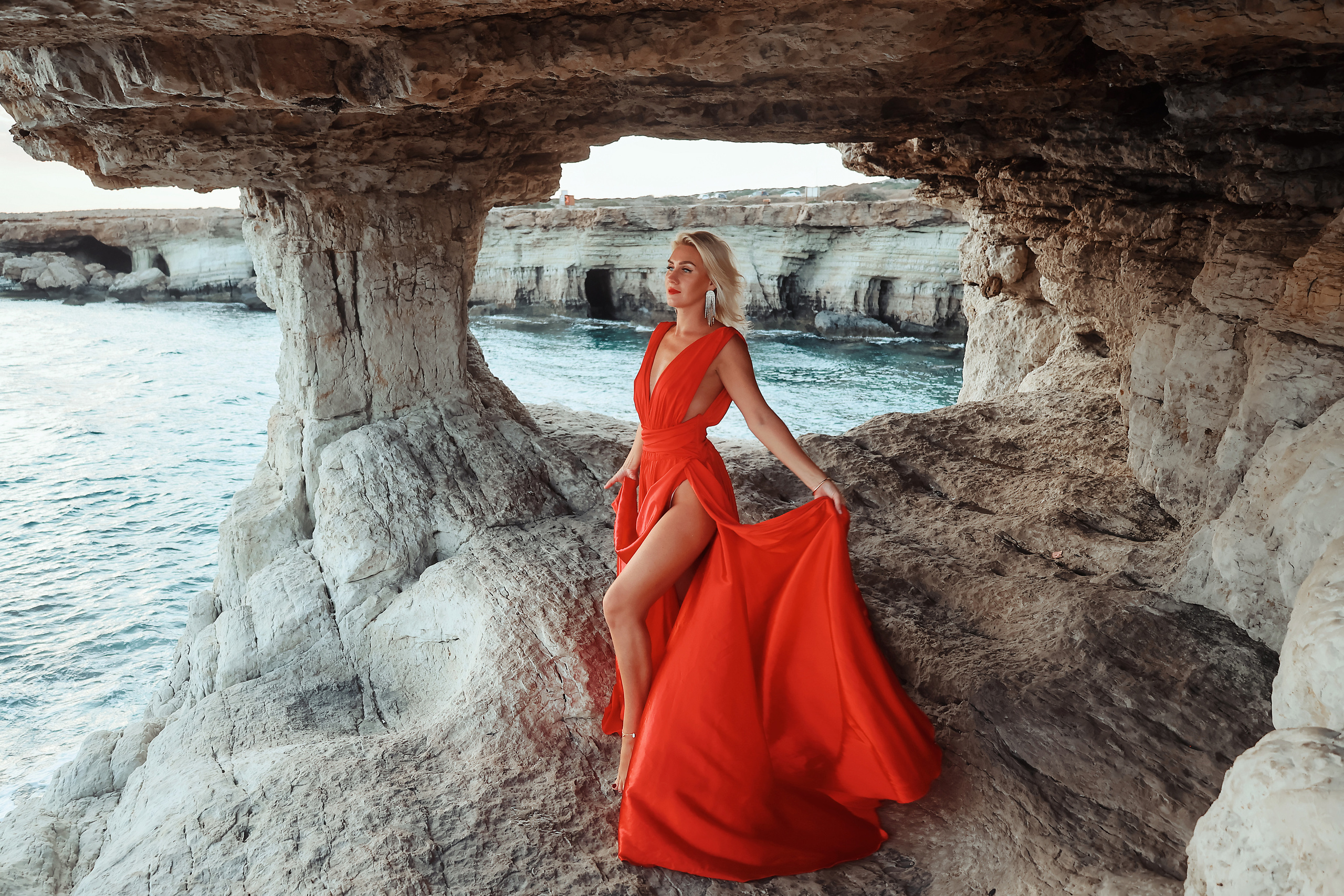 Индивидуальная фотосессия в летящем платье, Айя-Напа. Июнь, 2022. Kipriotka. Ваш фотограф на Кипре (Айя-Напа, Протарас)