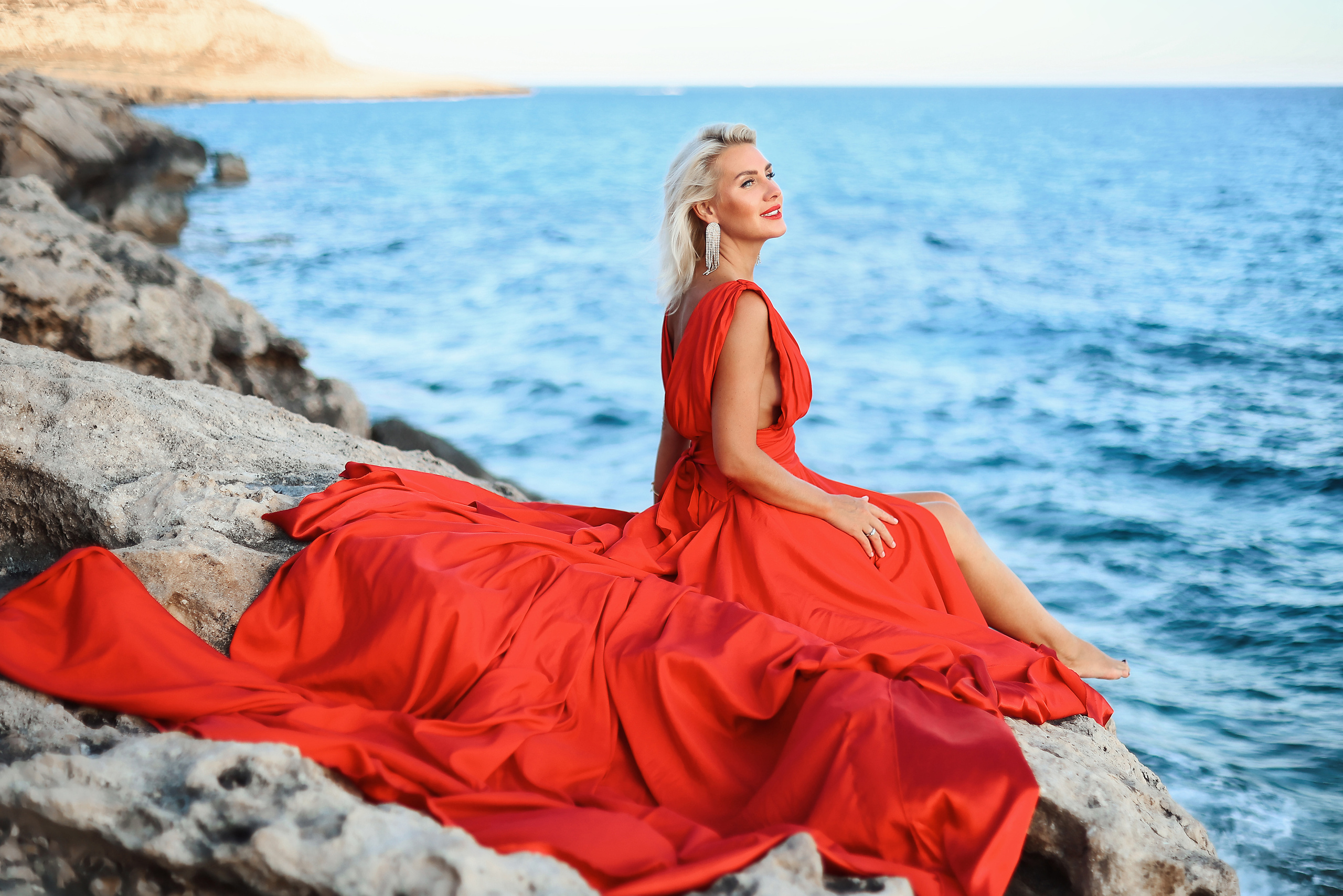 Индивидуальная фотосессия в летящем платье, Айя-Напа. Июнь, 2022. Kipriotka. Ваш фотограф на Кипре (Айя-Напа, Протарас)