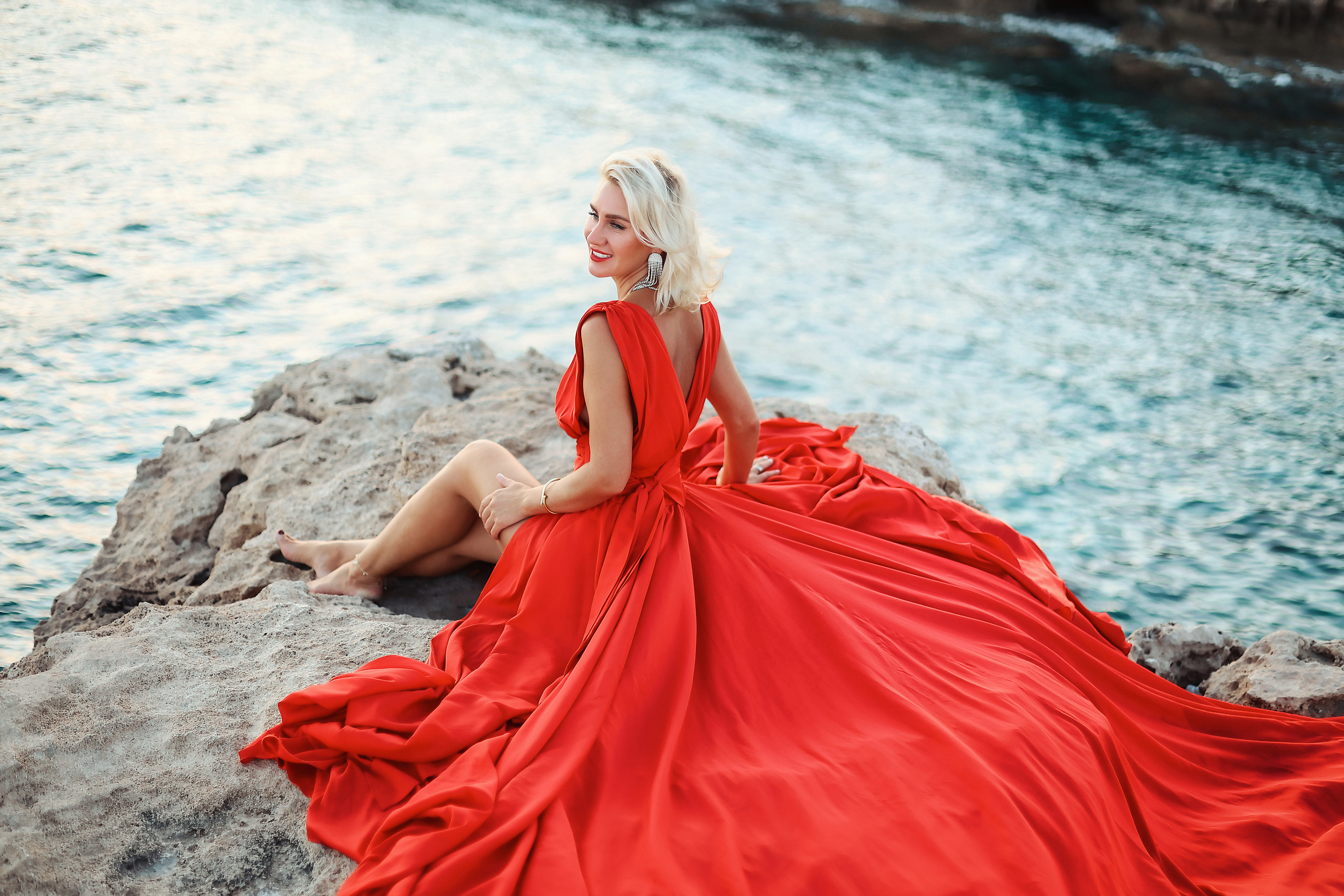 Индивидуальная фотосессия в летящем платье, Айя-Напа. Июнь, 2022. Kipriotka. Ваш фотограф на Кипре (Айя-Напа, Протарас)