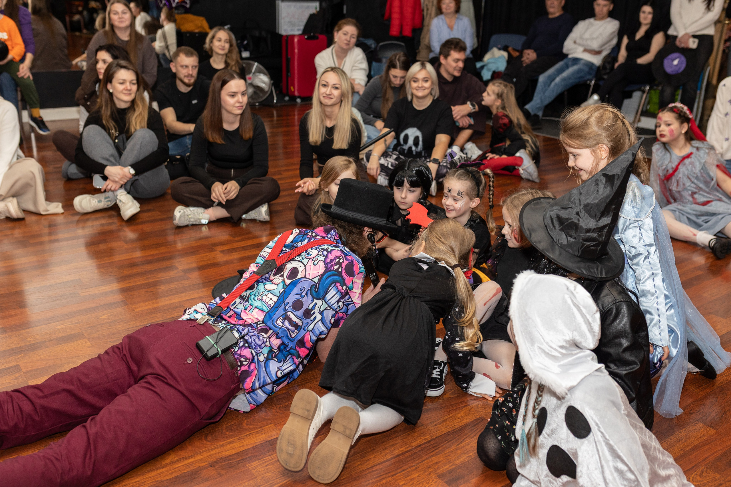 Leo dance studio Helloween 2025. Семейный и детский фотограф в Варшаве Мила Бобровская