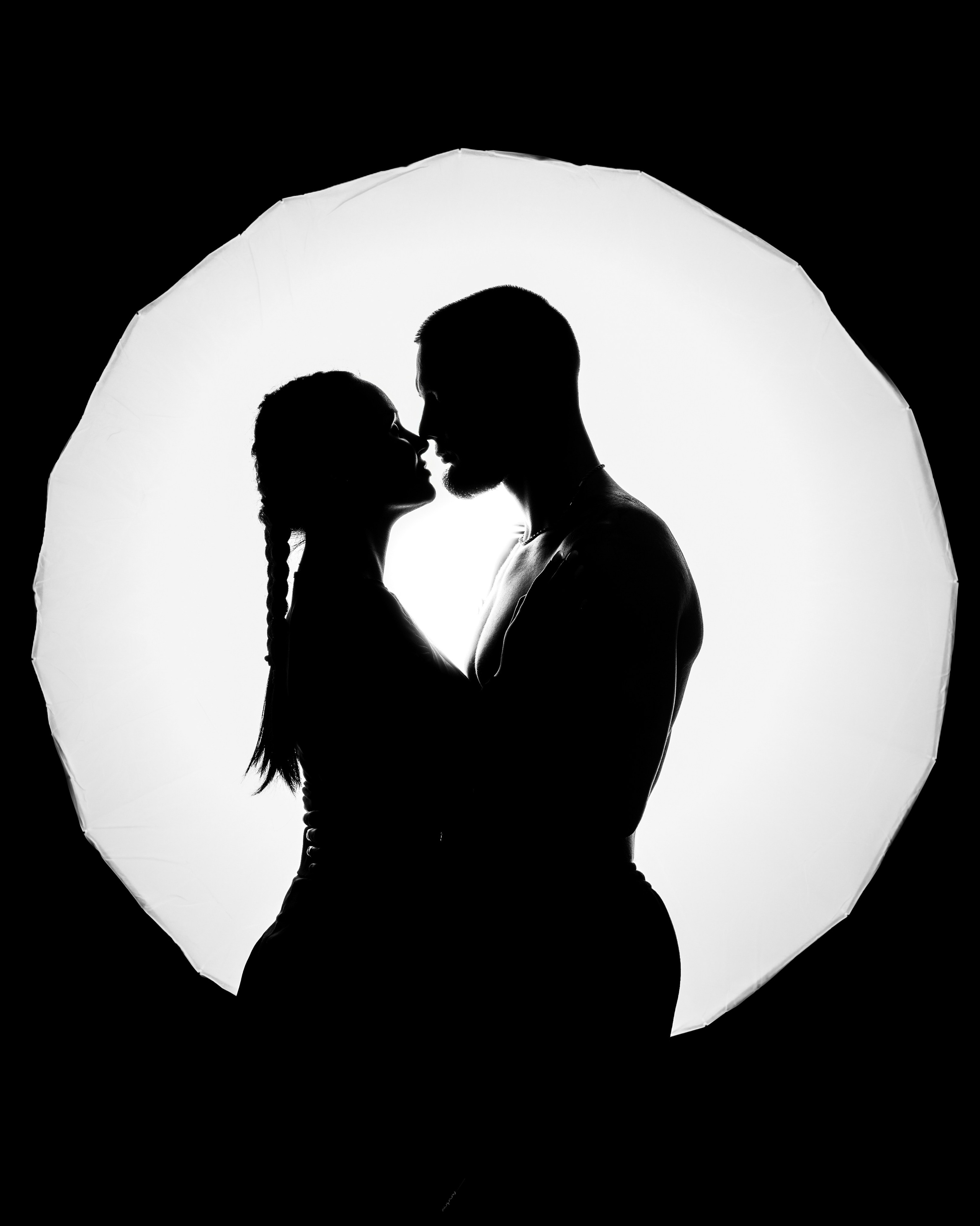 Laura x Daniel — Conexiune, Contrast și Cinematic. VStudio — mai mult decât fotografii