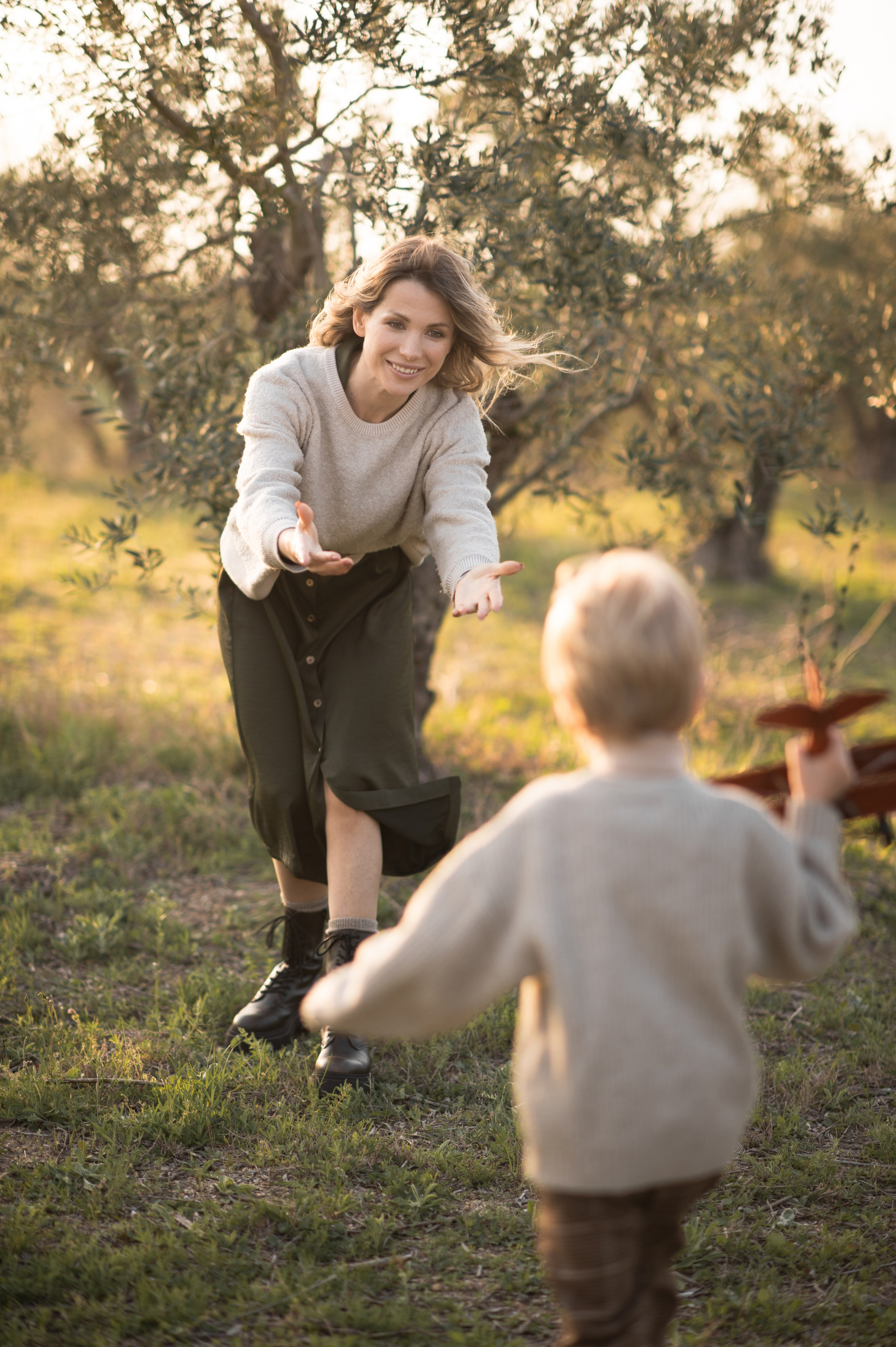 Olive Trees Mother and son. Семейная, детская, портретная и предметная фотосъемка в Салониках