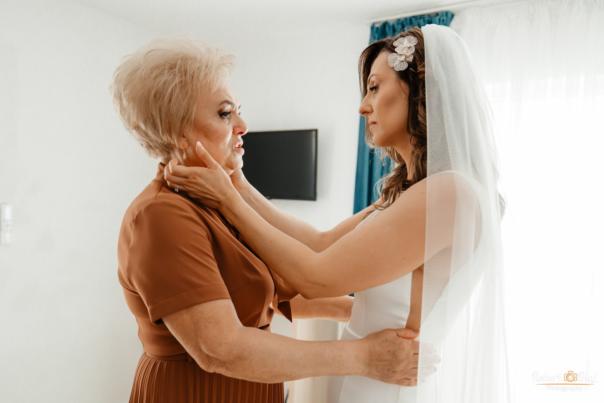 Ioana & Florin. Robert Blaj - Fotograf Nuntă Iași