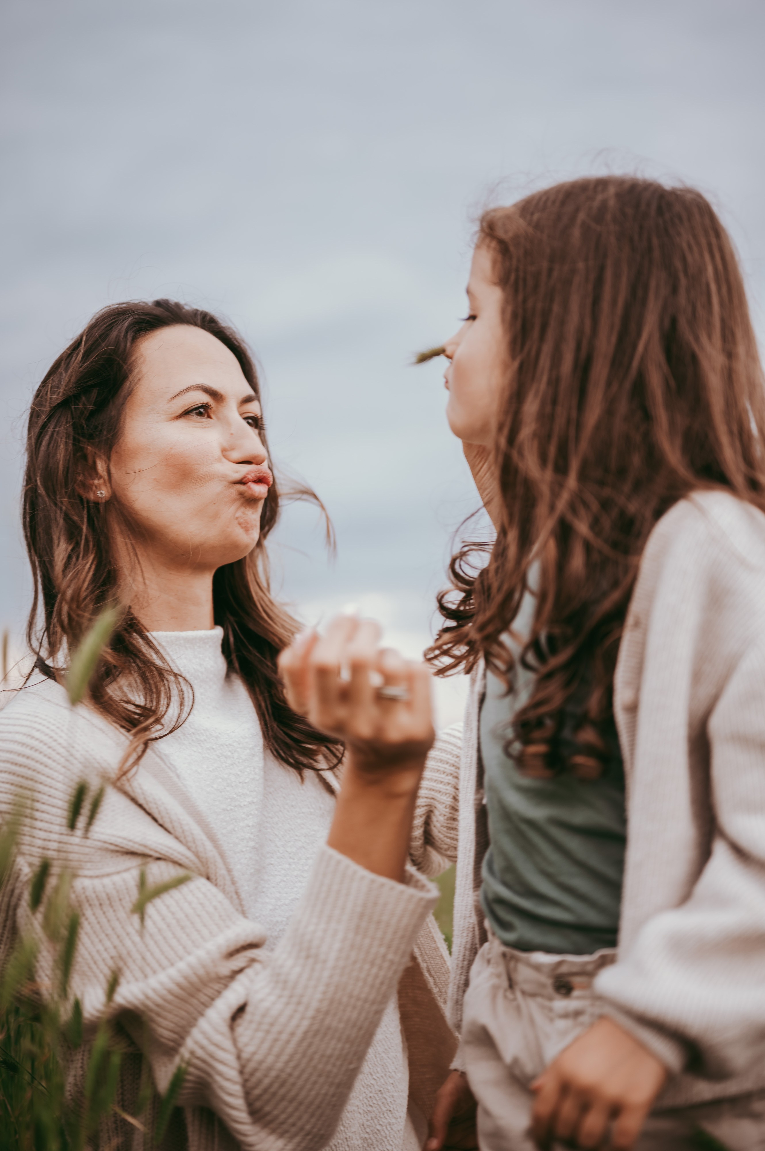 Bojana i Srna / mammy and me photosession. Deciji i porodicni fotograf u Beogradu Oksana Skendzic