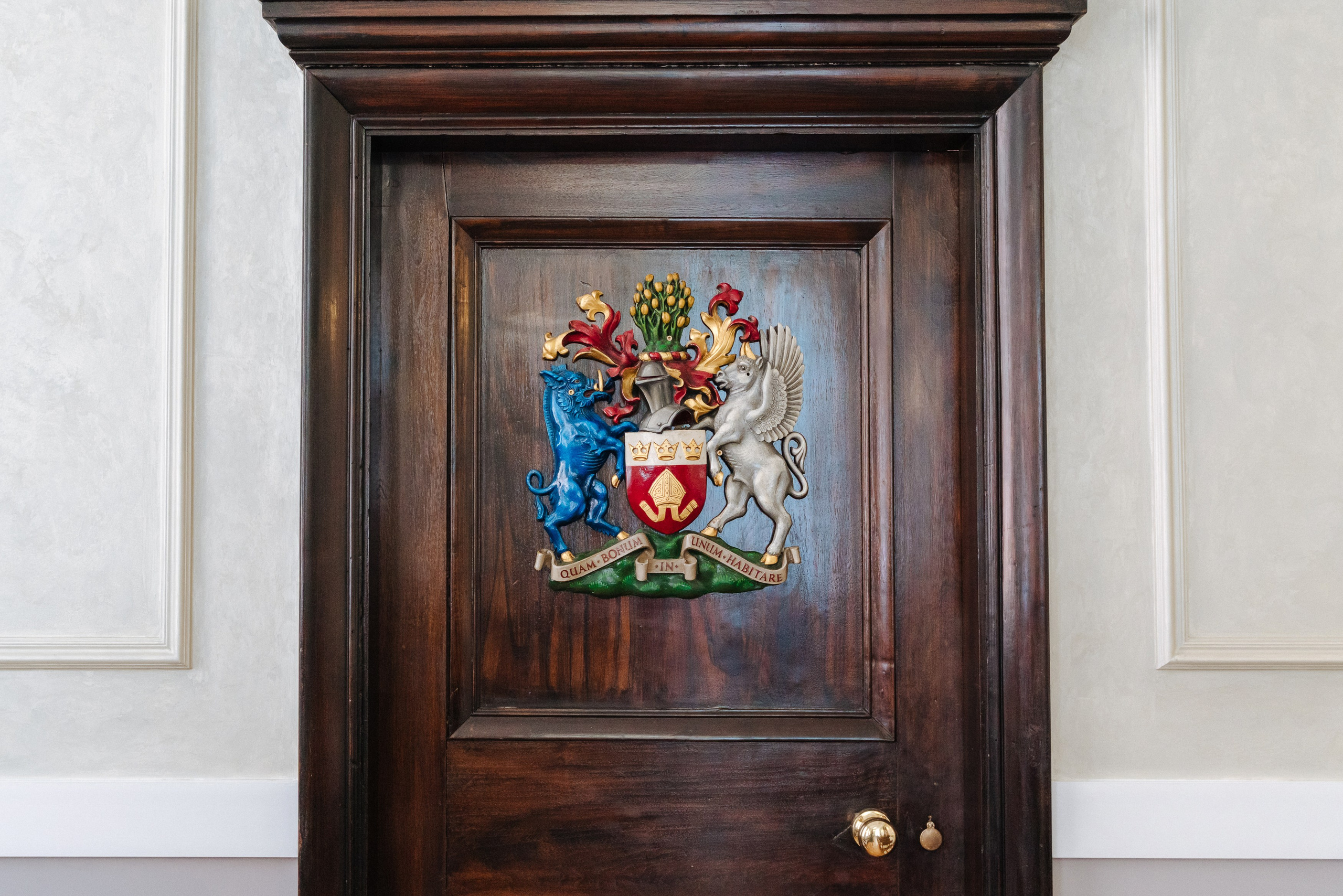 Civil ceremony at Chelsea Old Town Hall,  Wedding in Chelsea, Wedding in London,  wedding photographer in Chelsea, wedding photographer in London