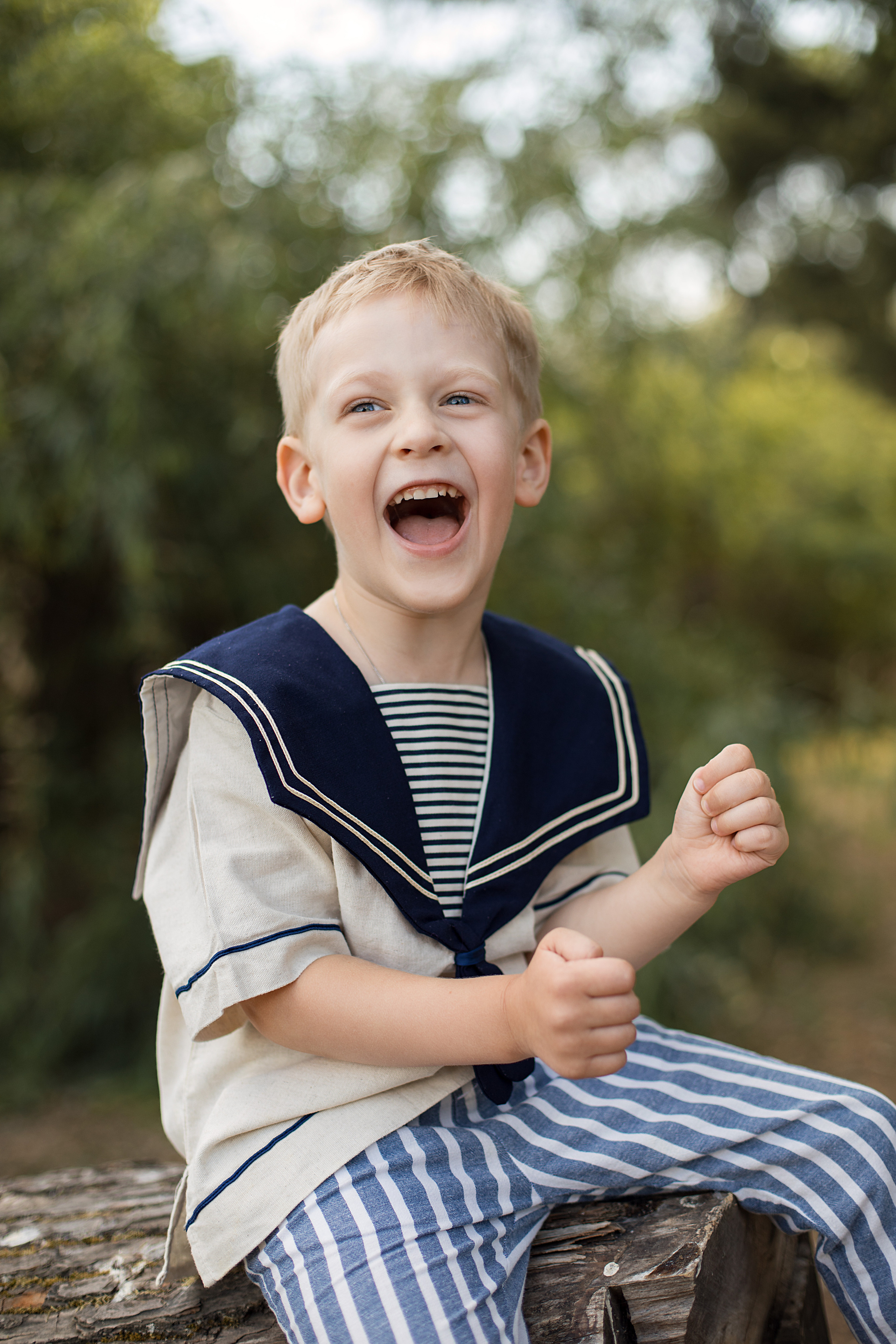 Muotokuvaus. Ekaterina Mansur, muotokuvafotografi Suomessa (Helsingissä ja Uudellam