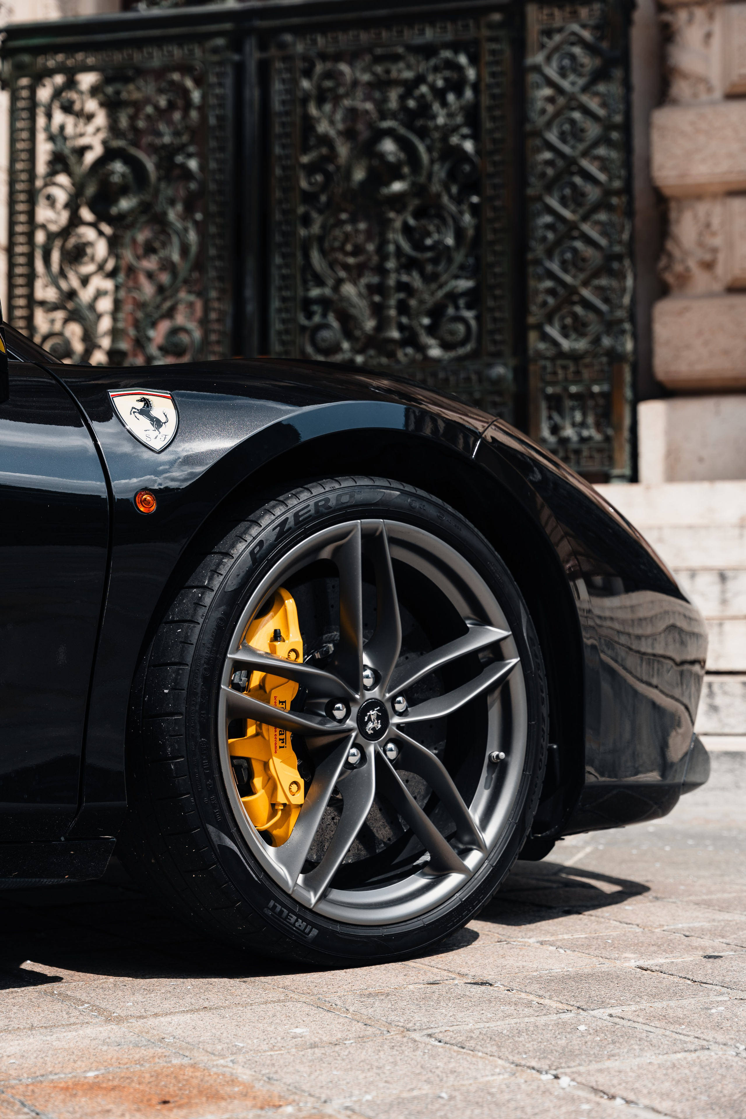 Ferrari 488 Spider. Photographer in Paris — Vitalii Motruk