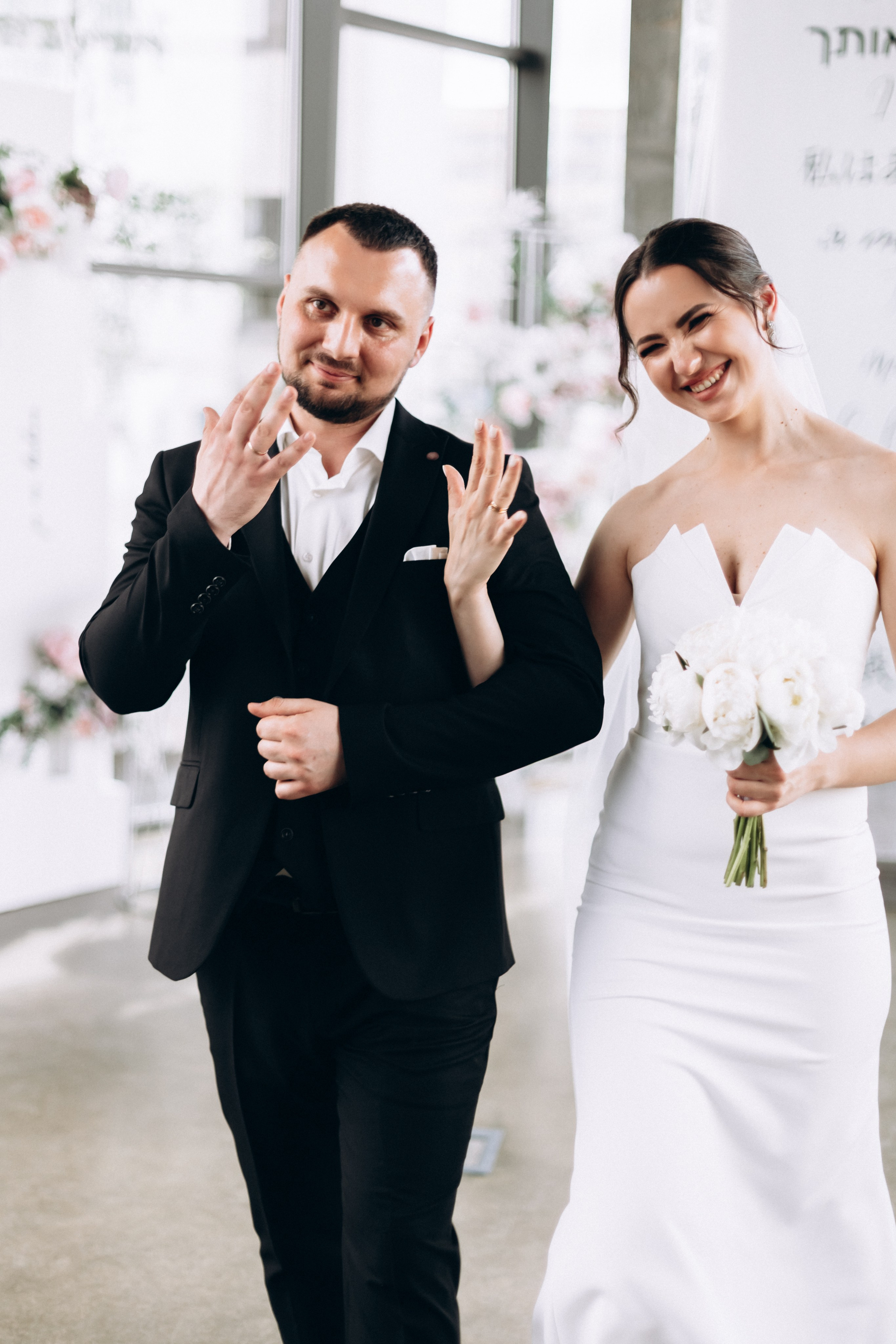 White Wedding. Wedding and Family Photograph