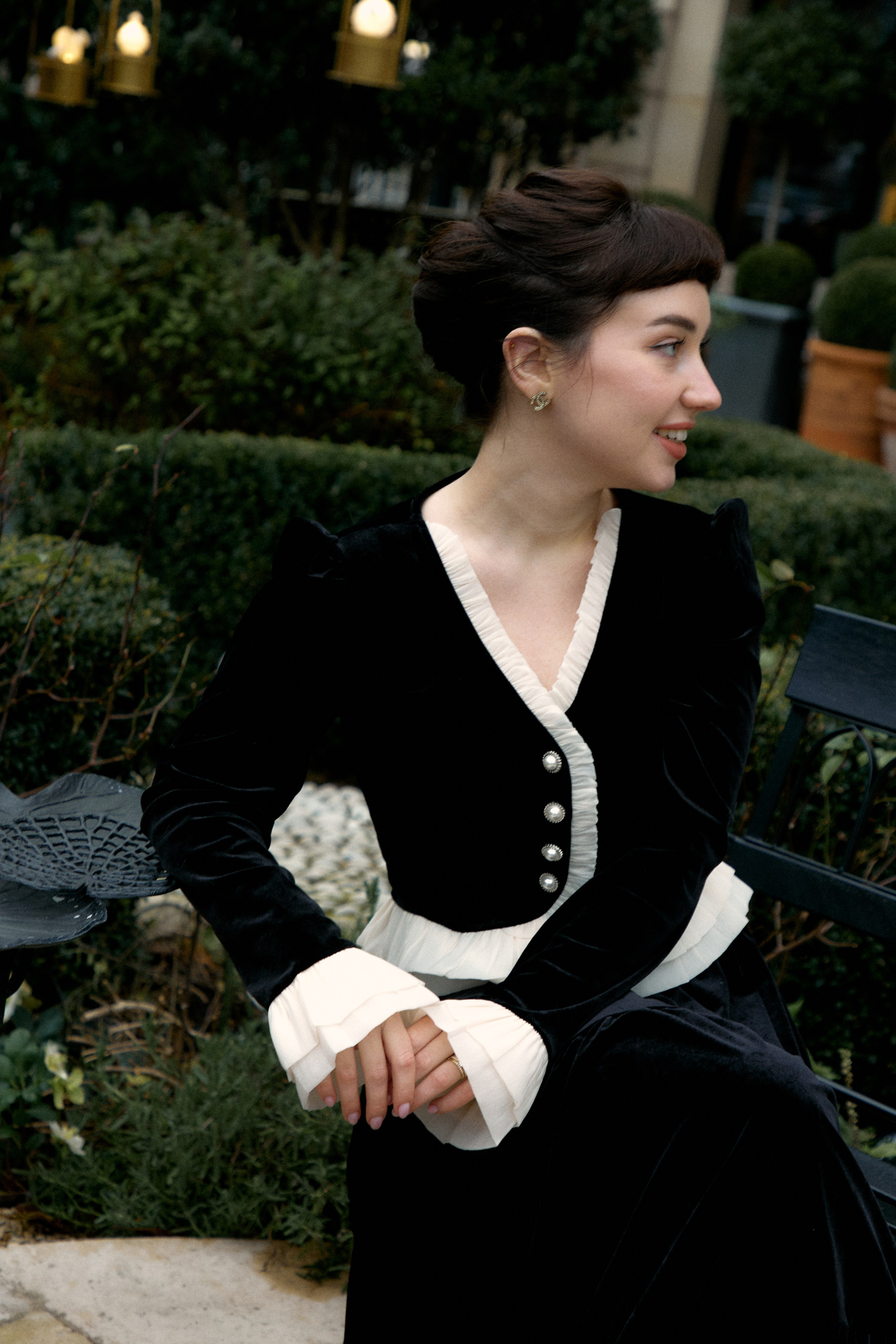 Li. Photographer in Paris