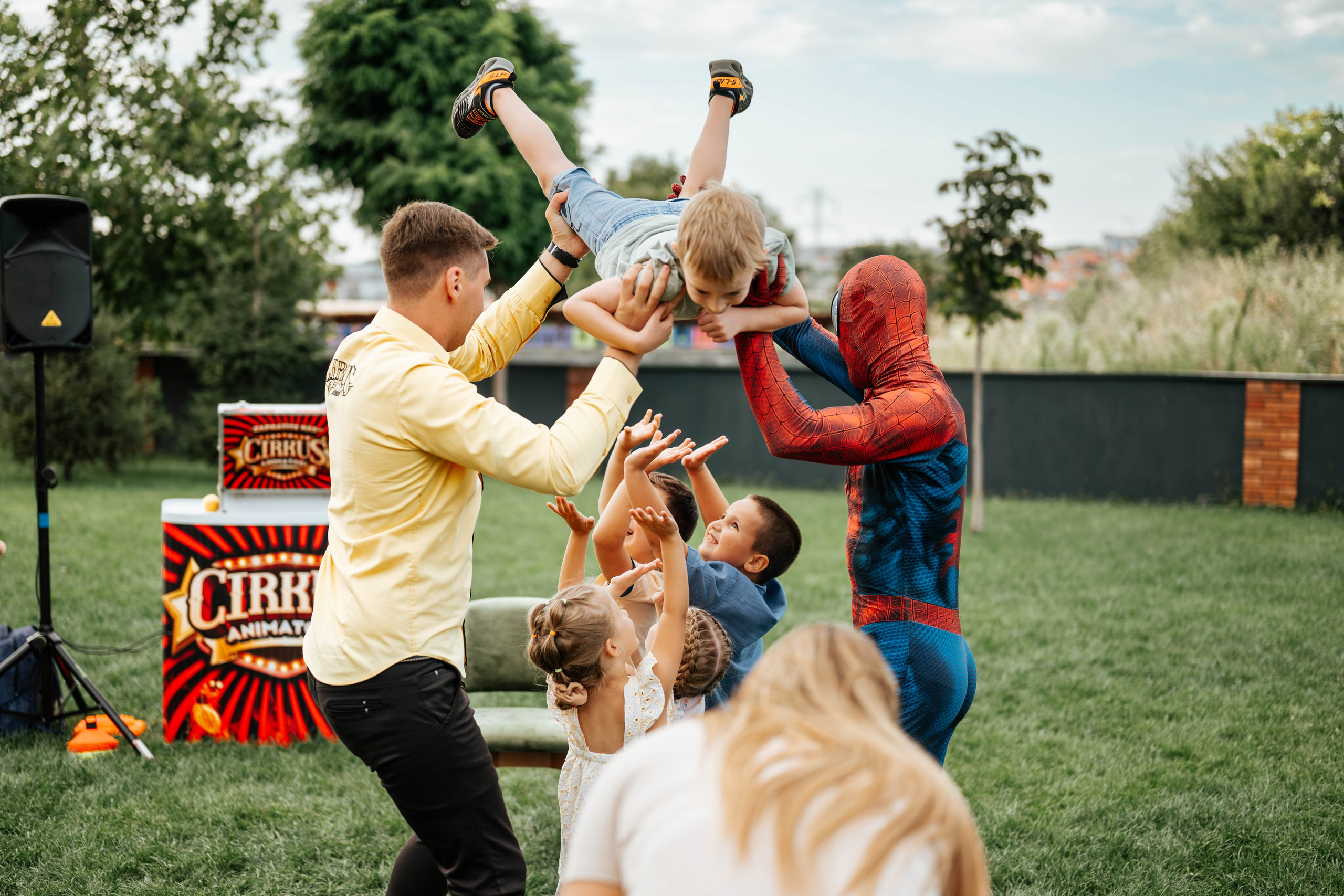 FOTOGRAFISANJE ROĐENDANA. Dečiji i porodični fotograf