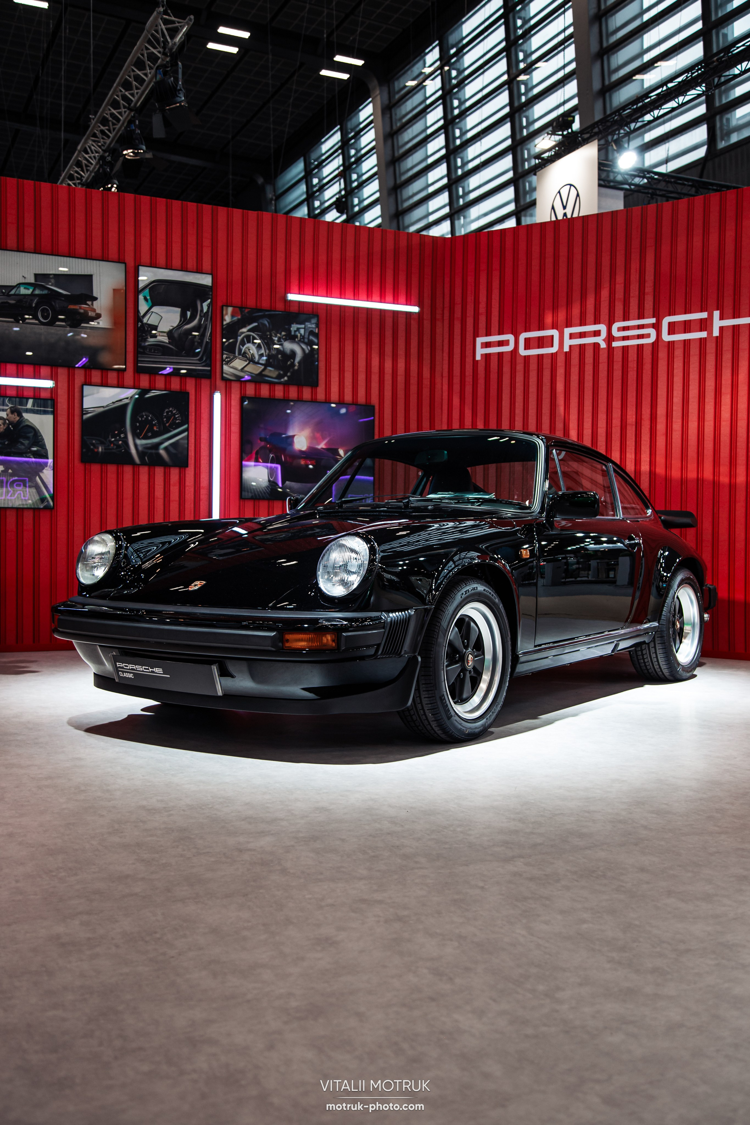 Retromobile 2023. Photographer in Paris — Vitalii Motruk