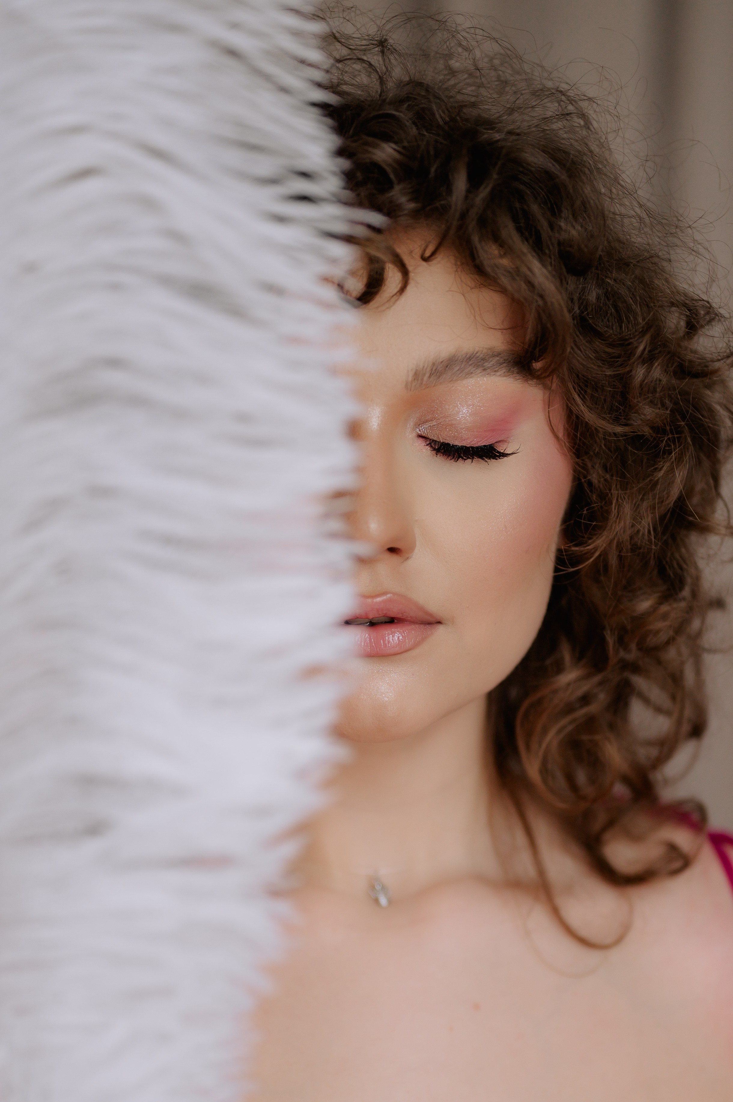 Fotografii in studio. Proud Vision Weddings | Wedding Photography & Film — Servicii profesionale Foto Video Nunta Iasi