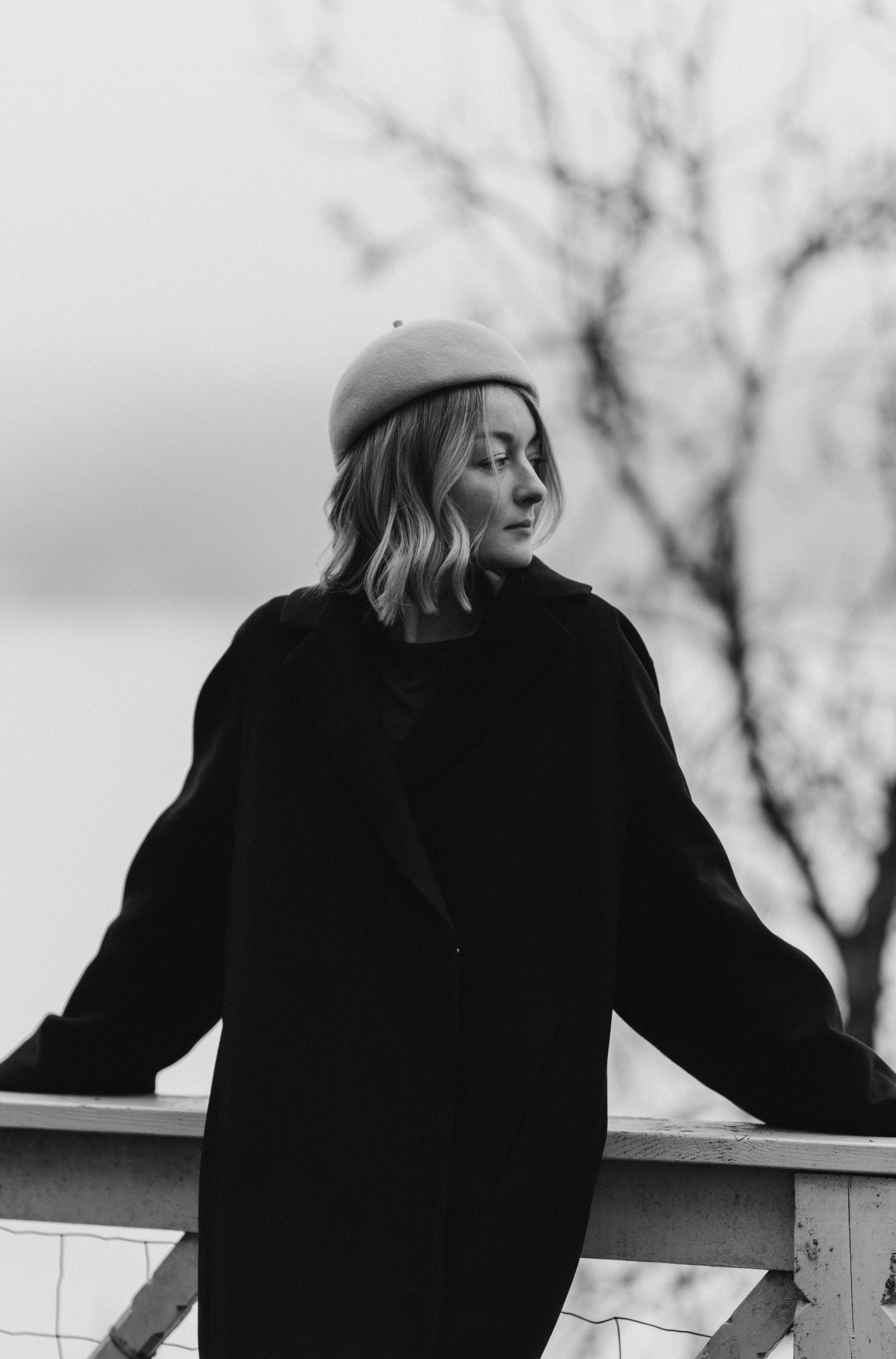 Woman phoshoot. Wedding and portrait photographer in Helsinki Vickan O