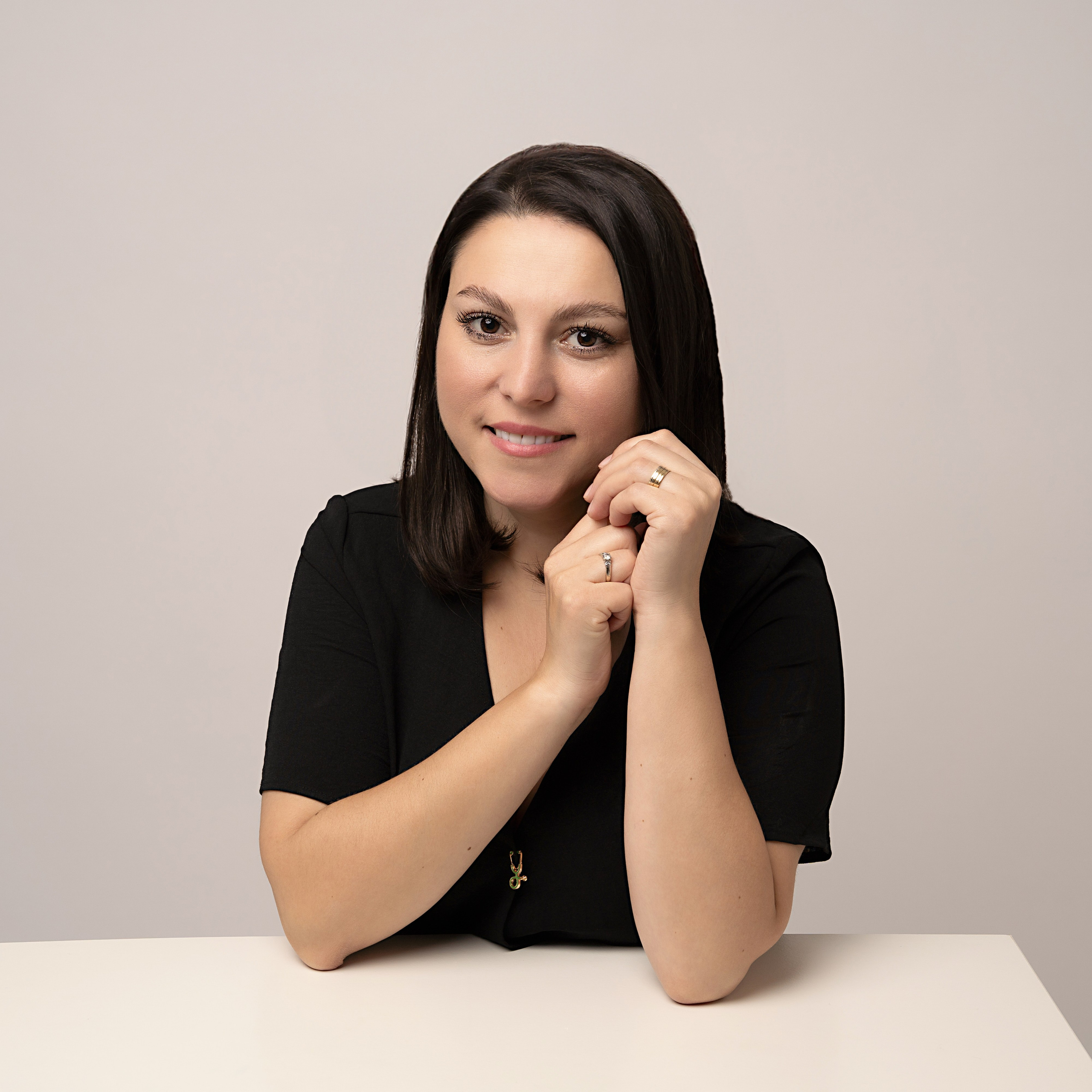 Portret. Fotograf maternitate, nou-născuți și familie în Cluj-Napoca | Roxana Rusu