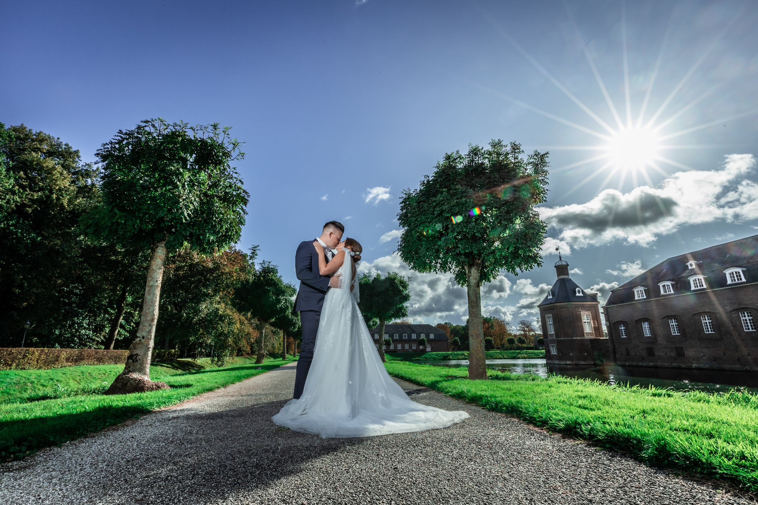 Hochzeitsfotograf Deutschland – Emotionale Fotos. Fotograf Sergej Nevelskij in Dortmund — Emotionale Hochzeitsfilme, Immobilienaufnahmen & individuelle Fotobücher