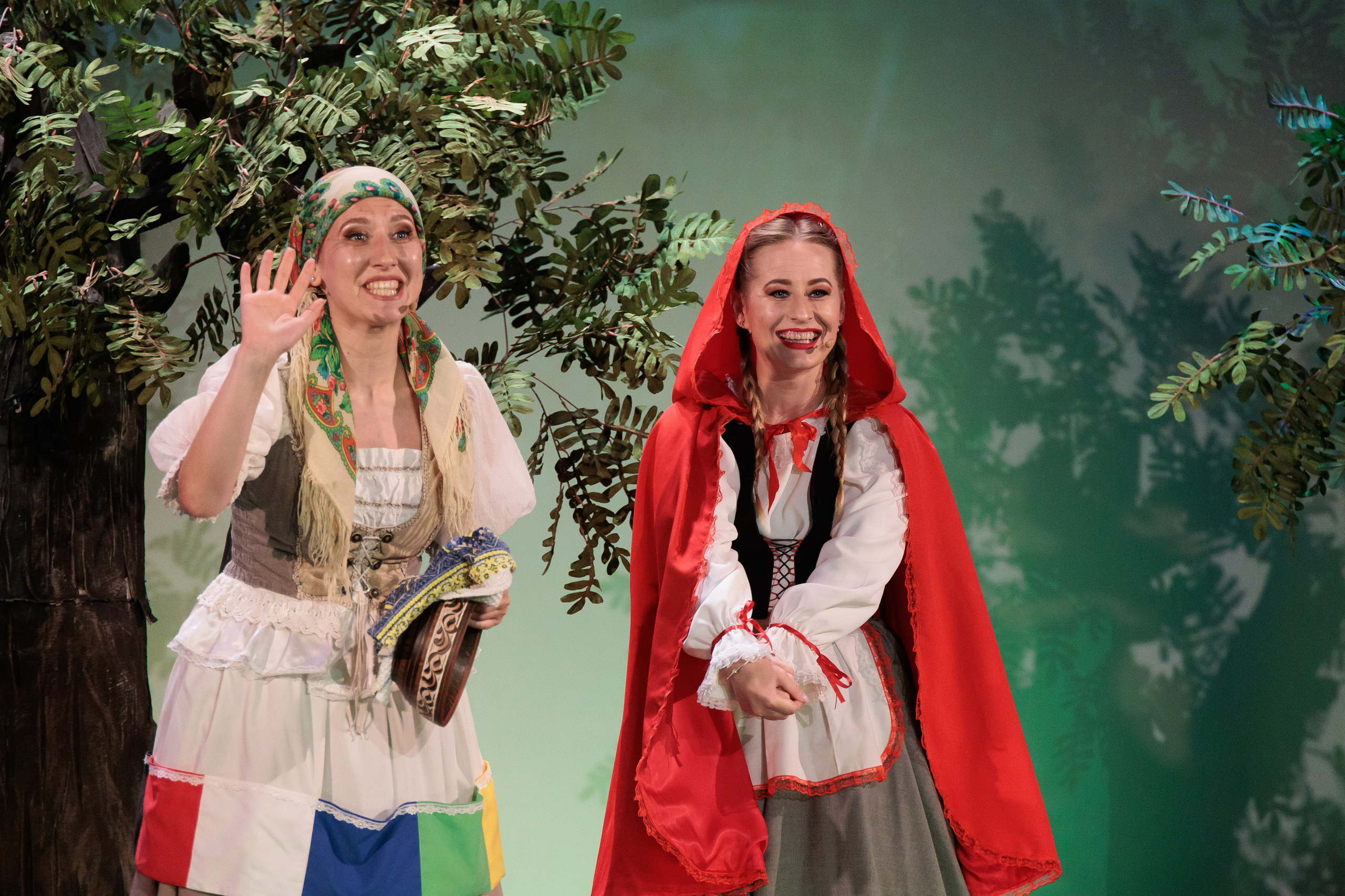 Povestea Scufita Rosie. Clounella. ✔️ Servicii foto si video in Chisinau Moldova - Cinematic.md