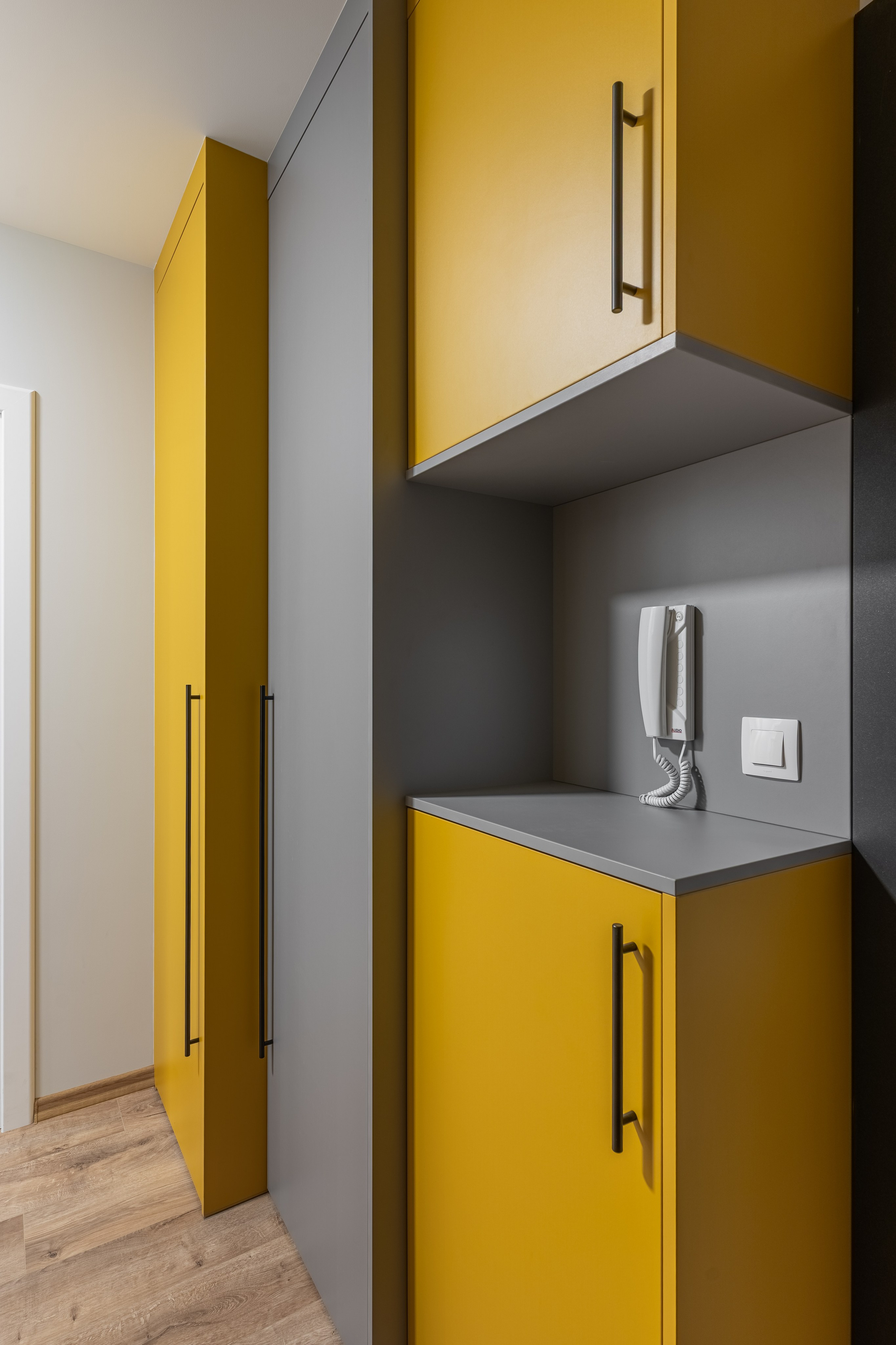 Поръчково обзавеждане на апартамент. Професионален фотограф в Пловдив и областта