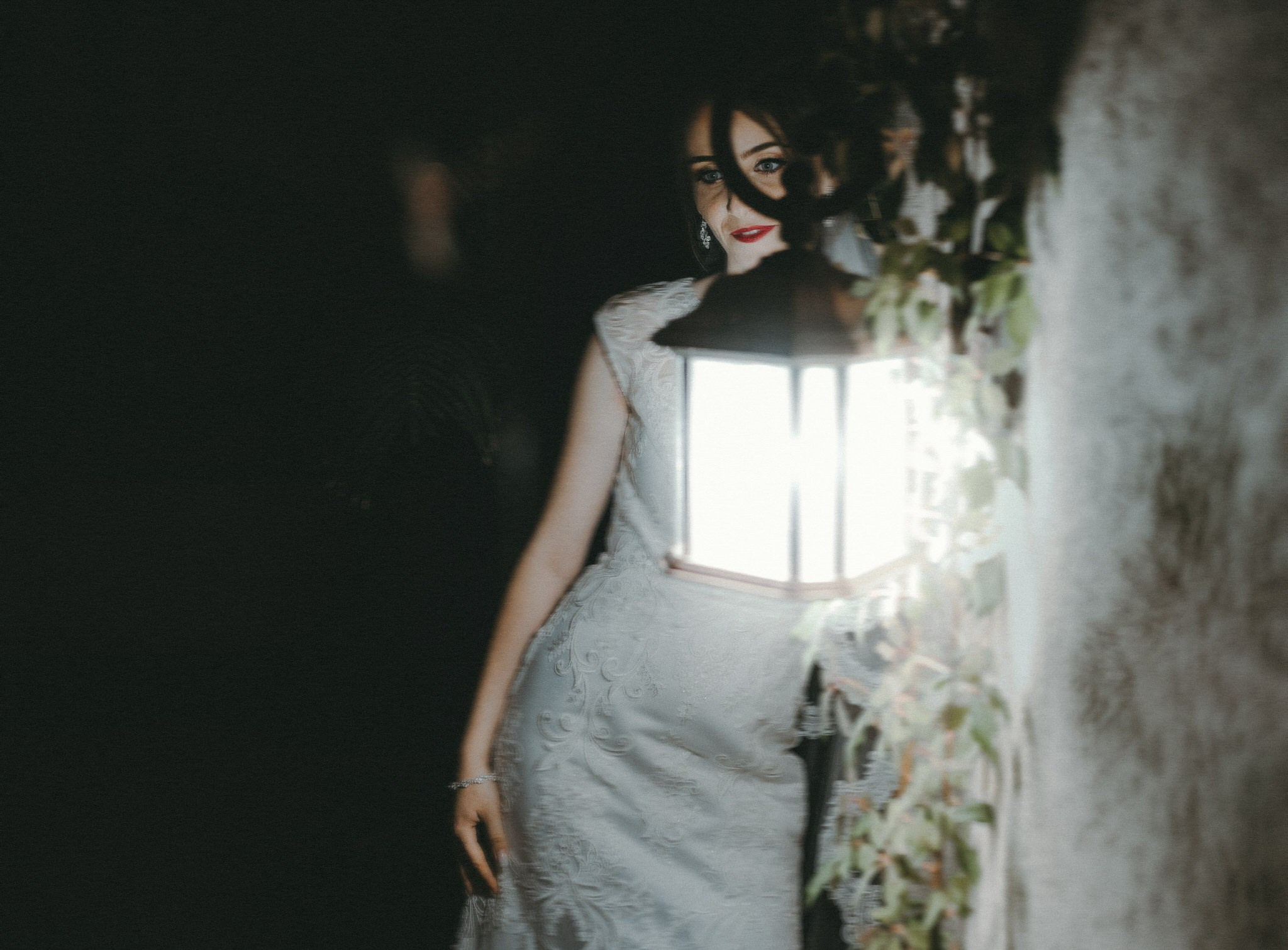 Fotograf profesionist de nuntă. Cu o abordare creativă și tehnici unice, spunem povestea voastră prin imagini pline de iubire și naturalețe. Descoperă arta fotografiei de nuntă . Fotograf Iasi, fotograf de nunta Suceava. Fotografii de nuntă. Pachet fotografii de nuntă. Fotograf Iasi, fotograf Suceava, fotograf Botosani, fotograf Romania. Servicii foto nuntă. Servicii foto-video.