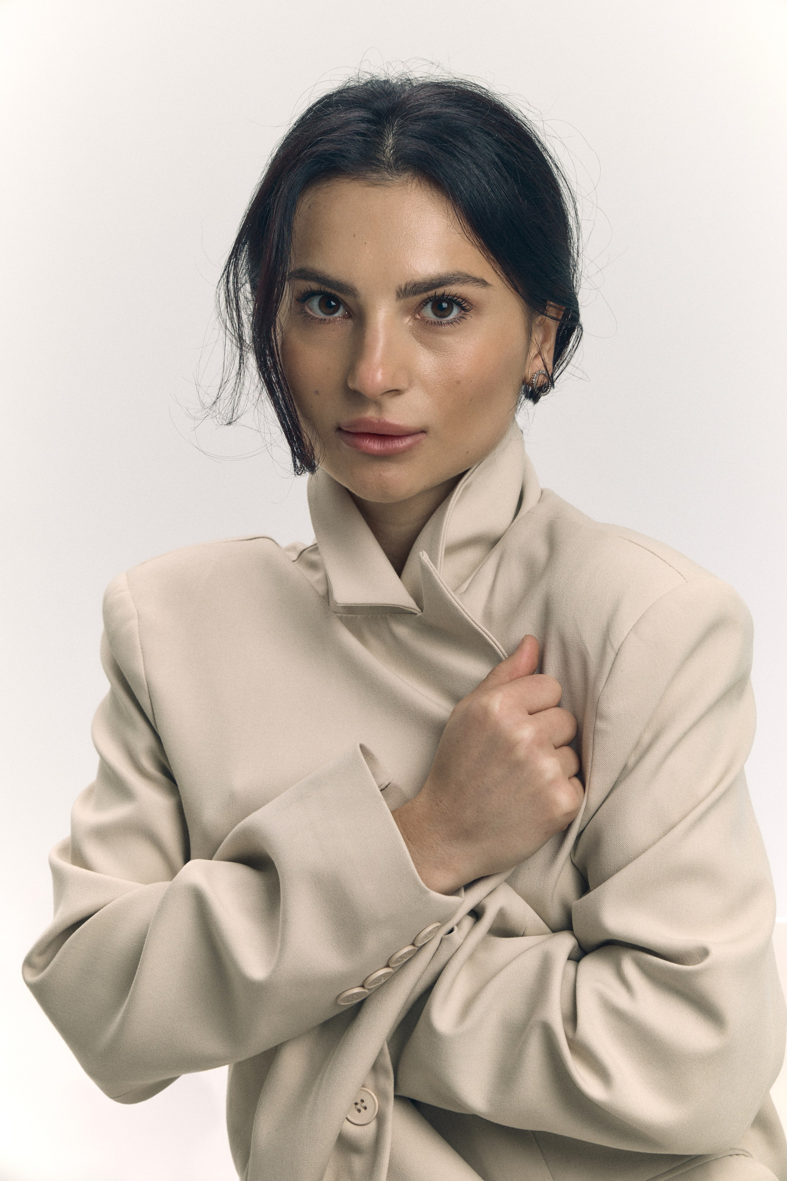 Mihaela. Dmitrii Cretu l Commercial & Product Photography