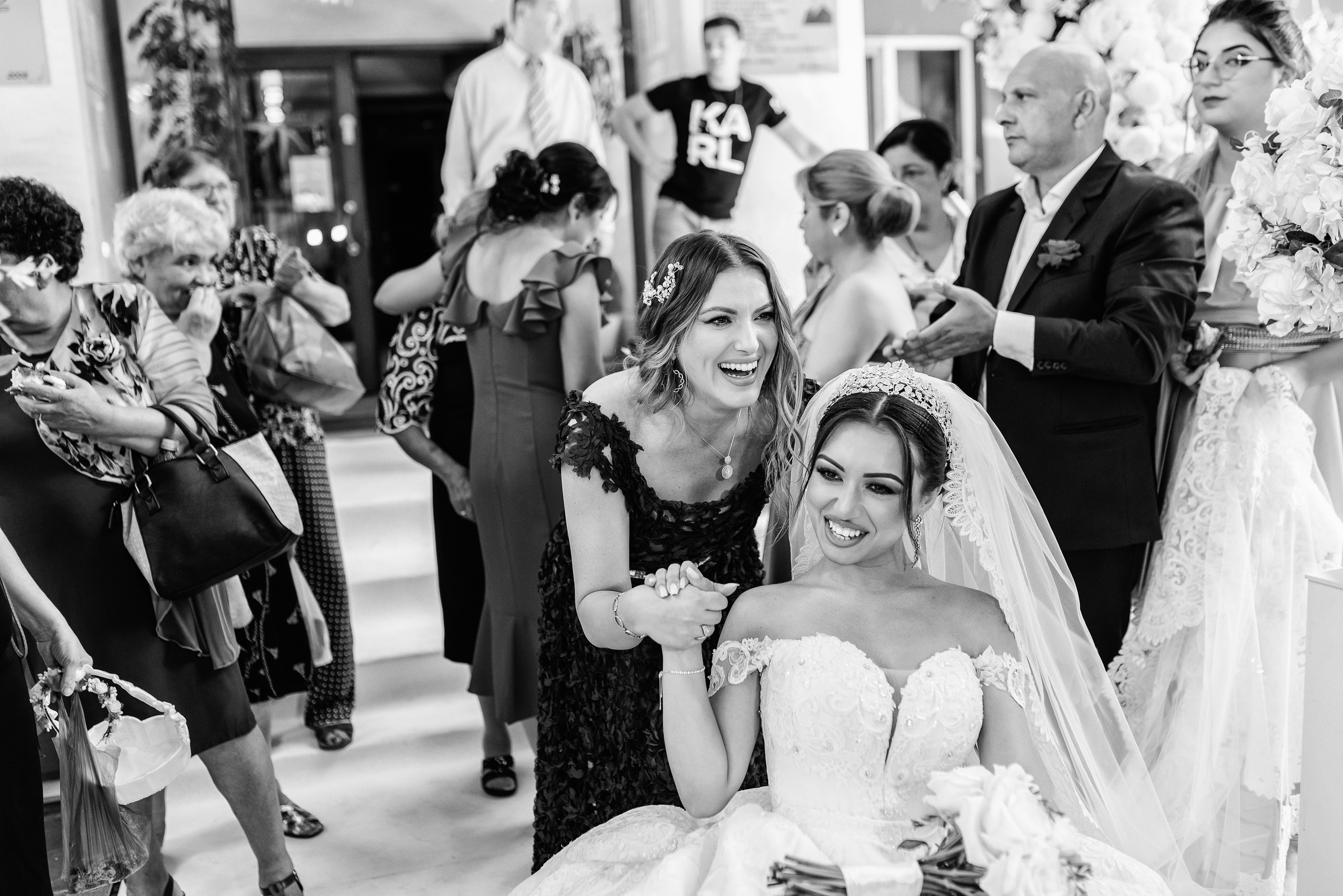 Roxana & Iulian. Acasă