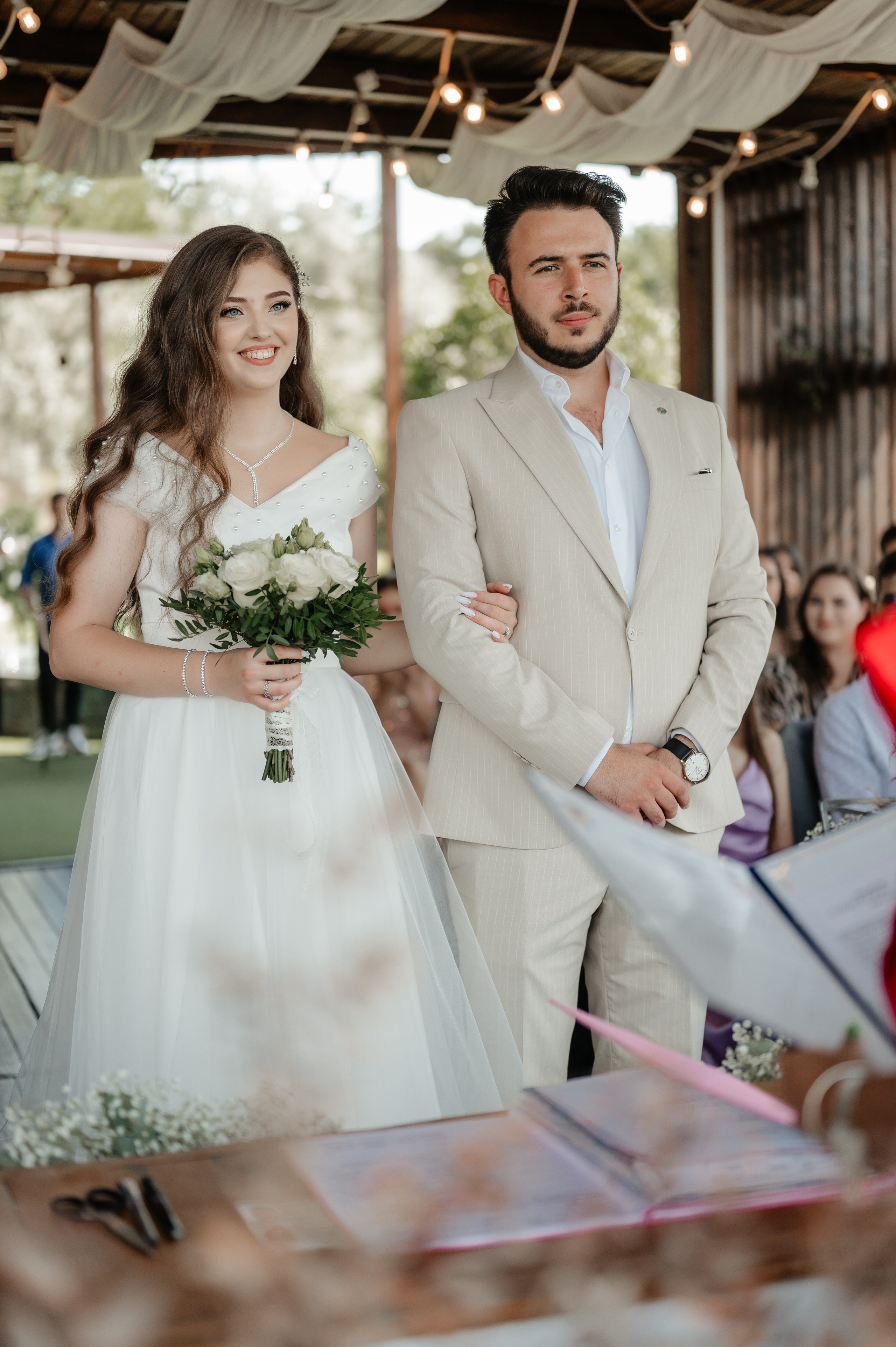 Cununie civila in aer liber si sedinta foto de cuplu. Proud Vision Weddings | Wedding Photography & Film — Servicii profesionale Foto Video Nunta Iasi