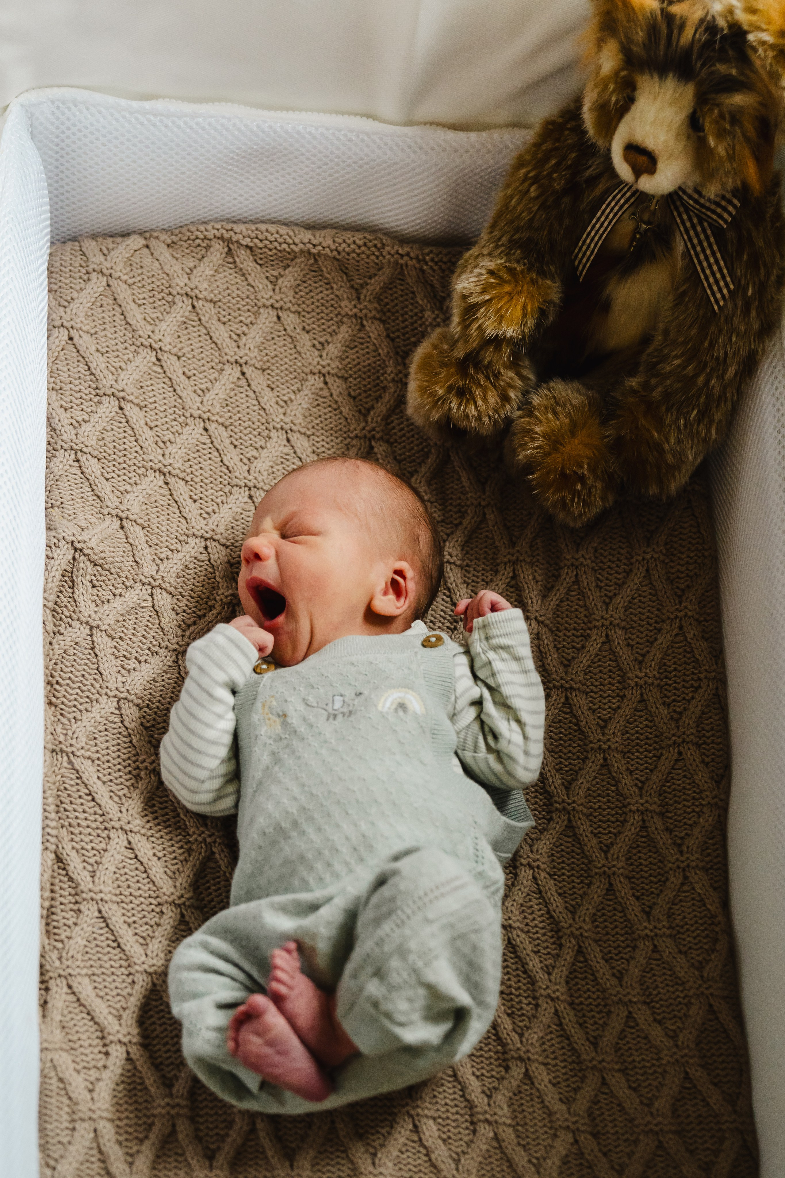 Newborn in-home photo session. Newcastle Upon Tyne Photographer Yana Balatskaya
