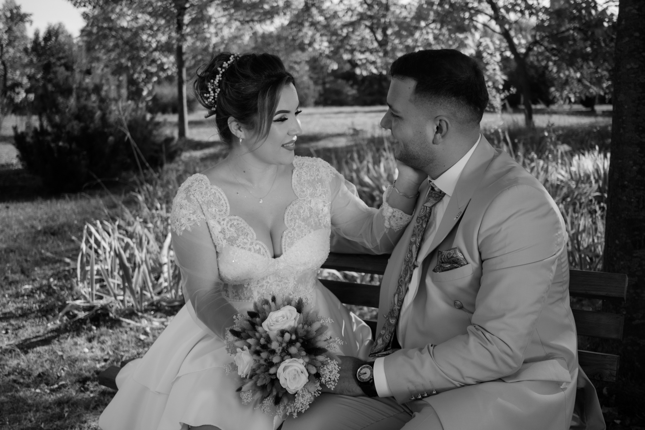 Ramona & Sebi. Fotograf si videograf — evenimente si studio